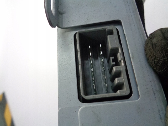 PRZETWORNICA NAPIĘCIA FORD S-MAX MK2 2014- Typ samochodu Samochody osobowe