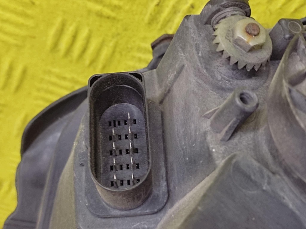 VW SHARAN and LIFT REFLEKTOR light right front 7M3941016AB