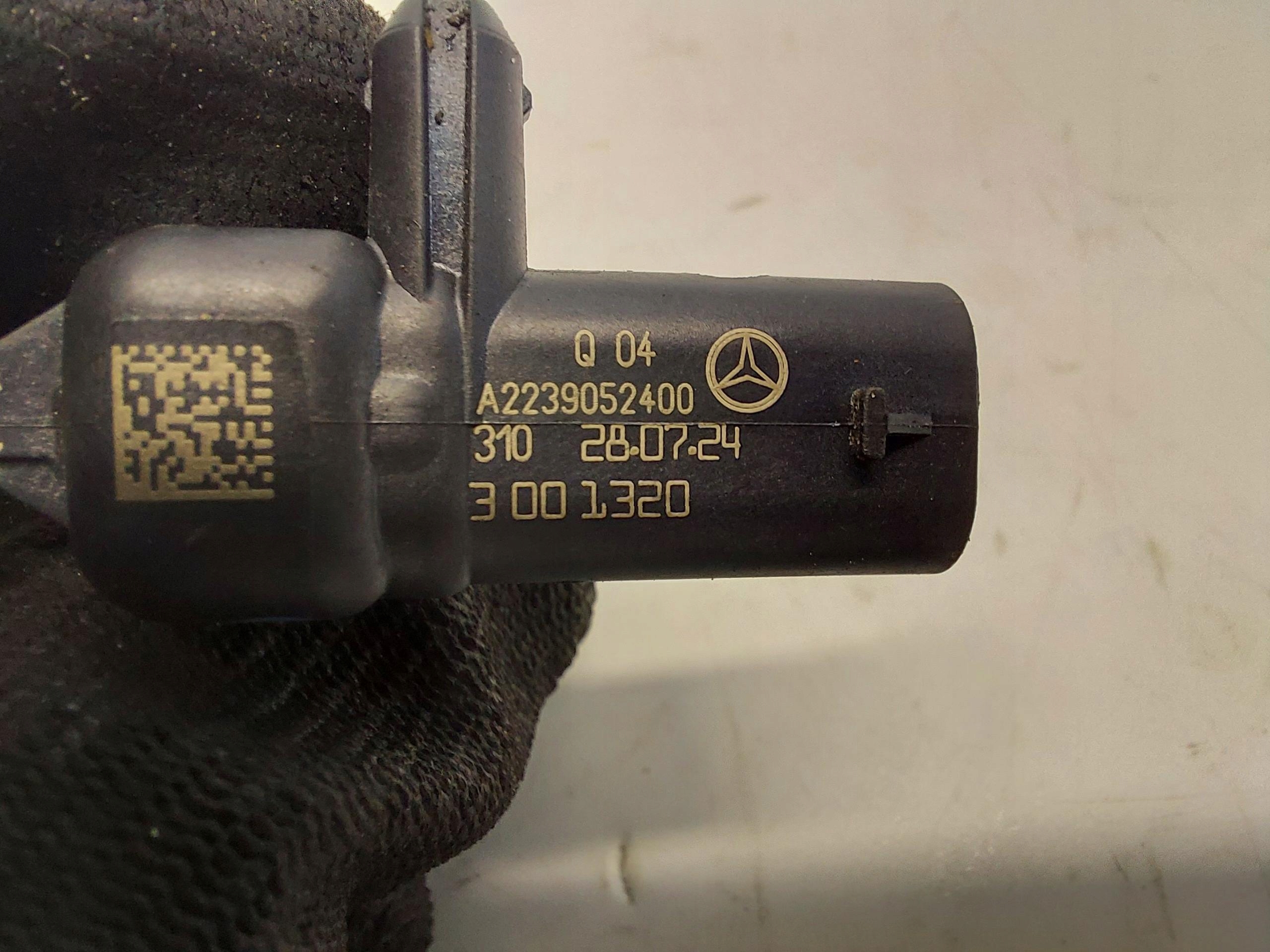 Mercedes GLA 250e LIFT II H247 Crashsensor Drucksensor A2239052400