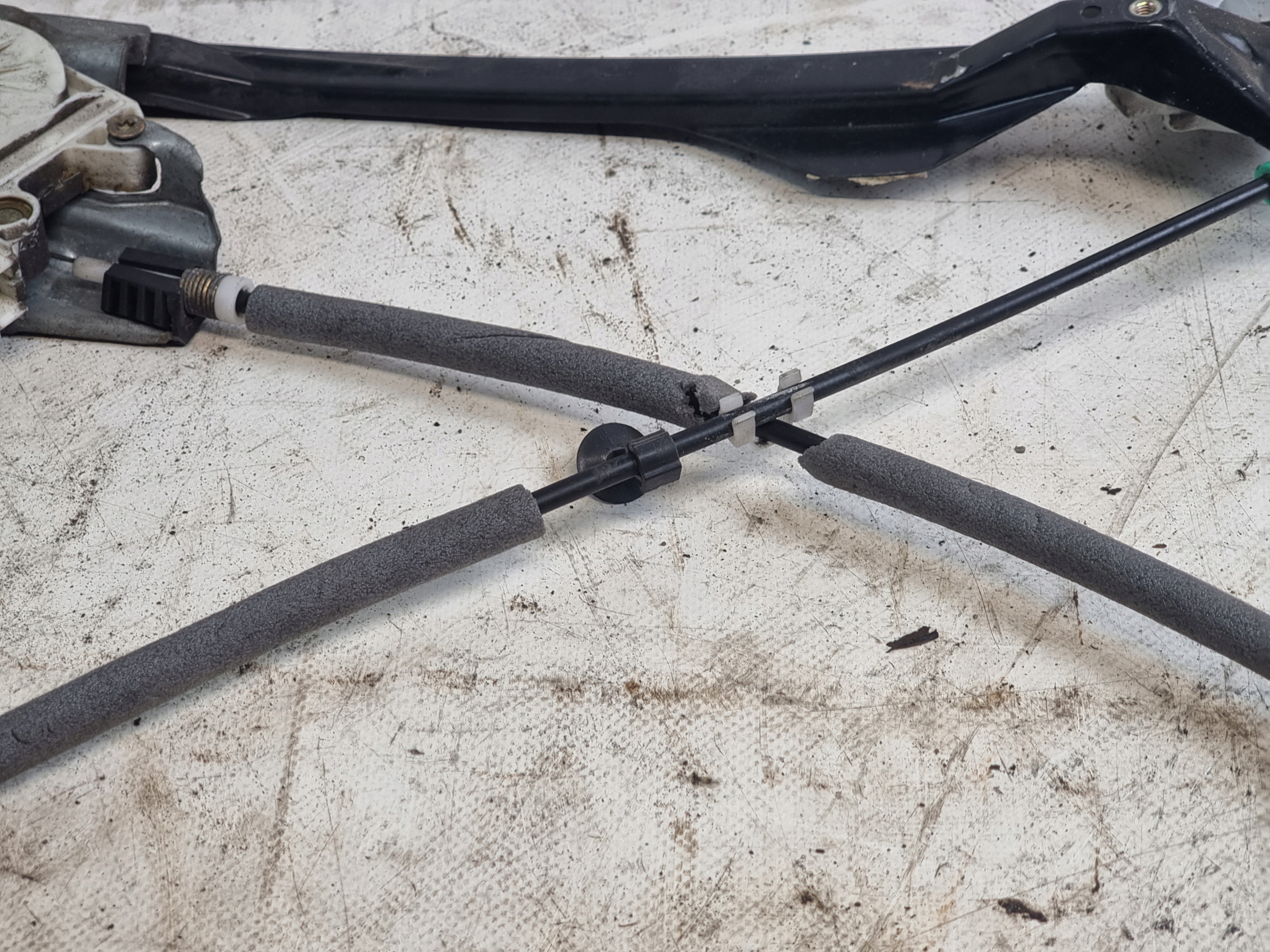 window regulator right front OE XS4123200 FORD FOCUS MK1