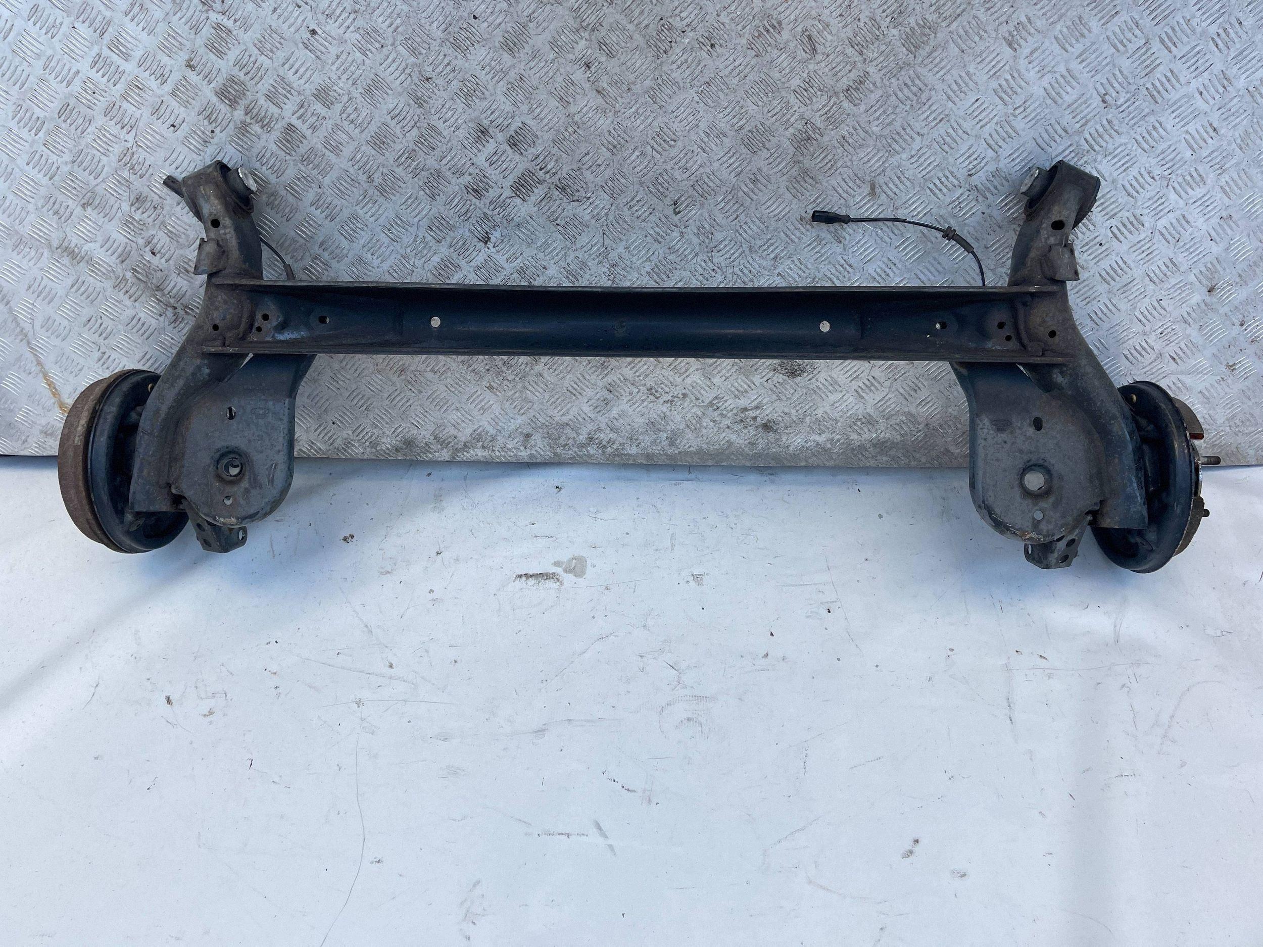 axis sider rear rear part FORD TRANSIT COURIER 14