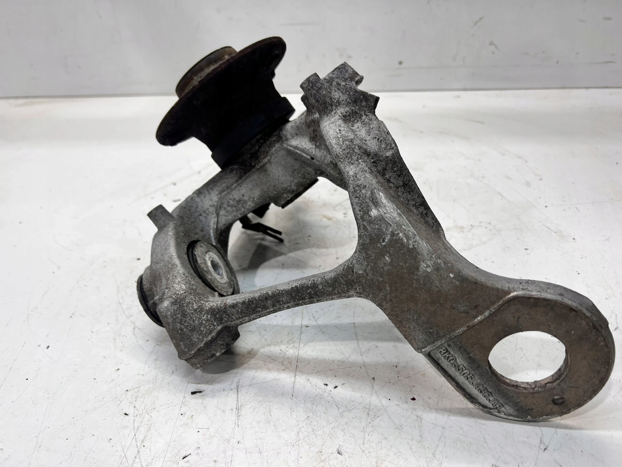 swing right rear part AUDI A4 B8 A5 8T A6 C7 8K0505436AB