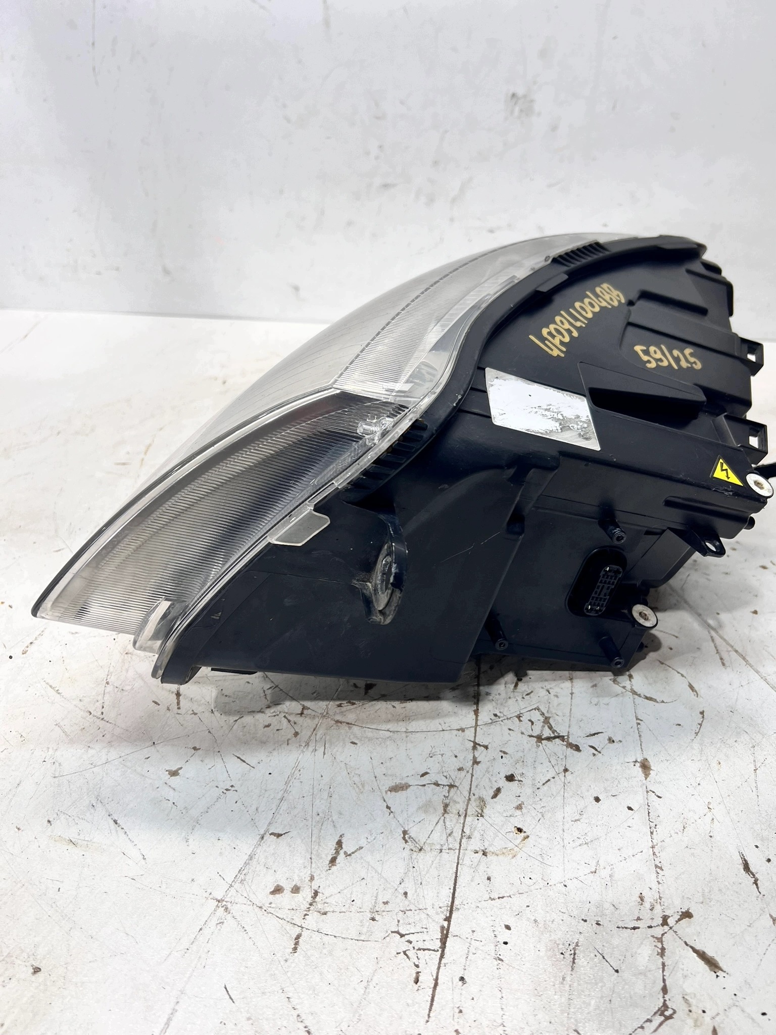 REFLEKTOR right AUDI A6 C6 4F0941004BB XENON positioning 59/25