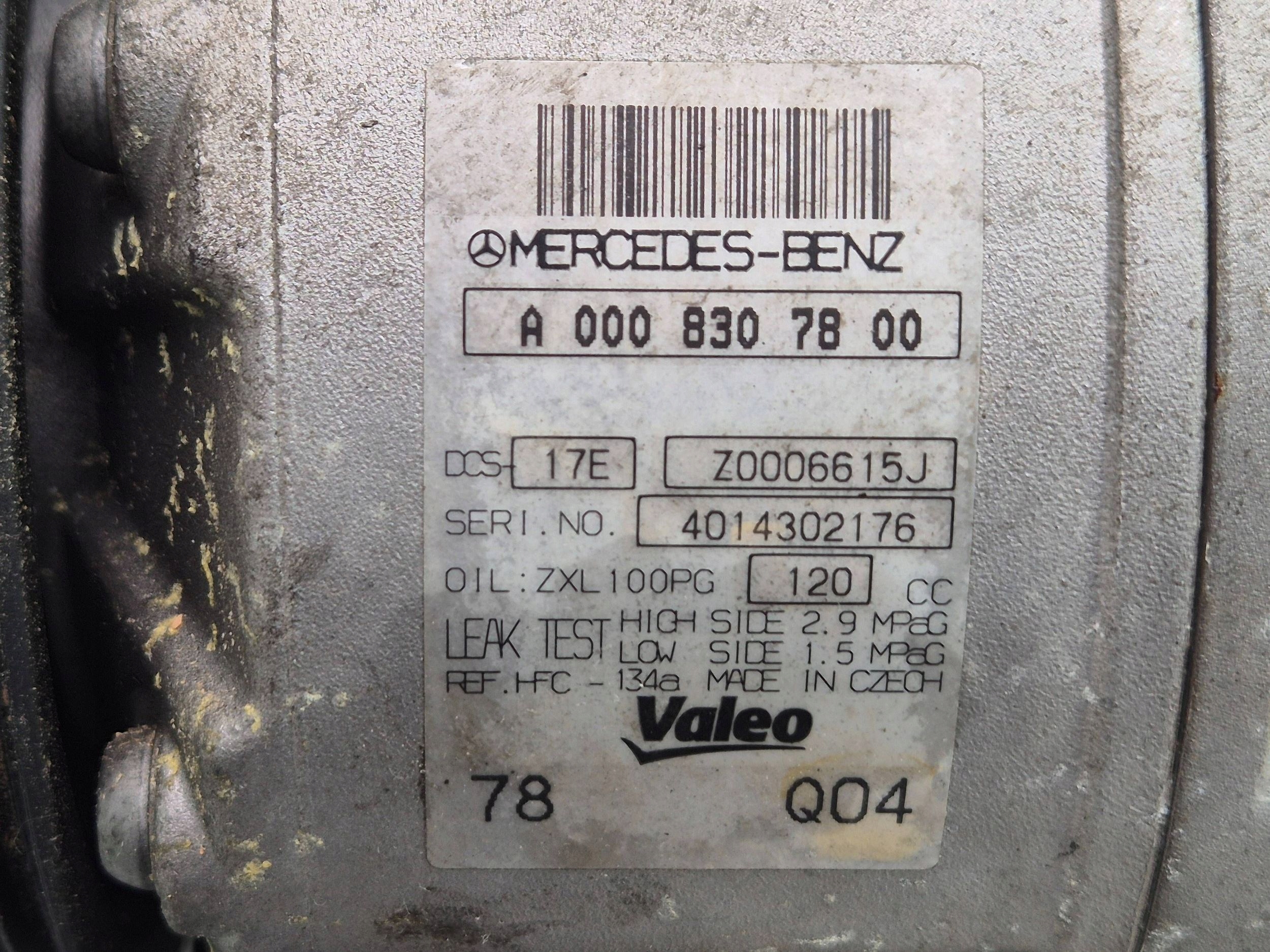 Mercedes C200 CGI W204 compressor; compressor of the air conditioning A0008307800