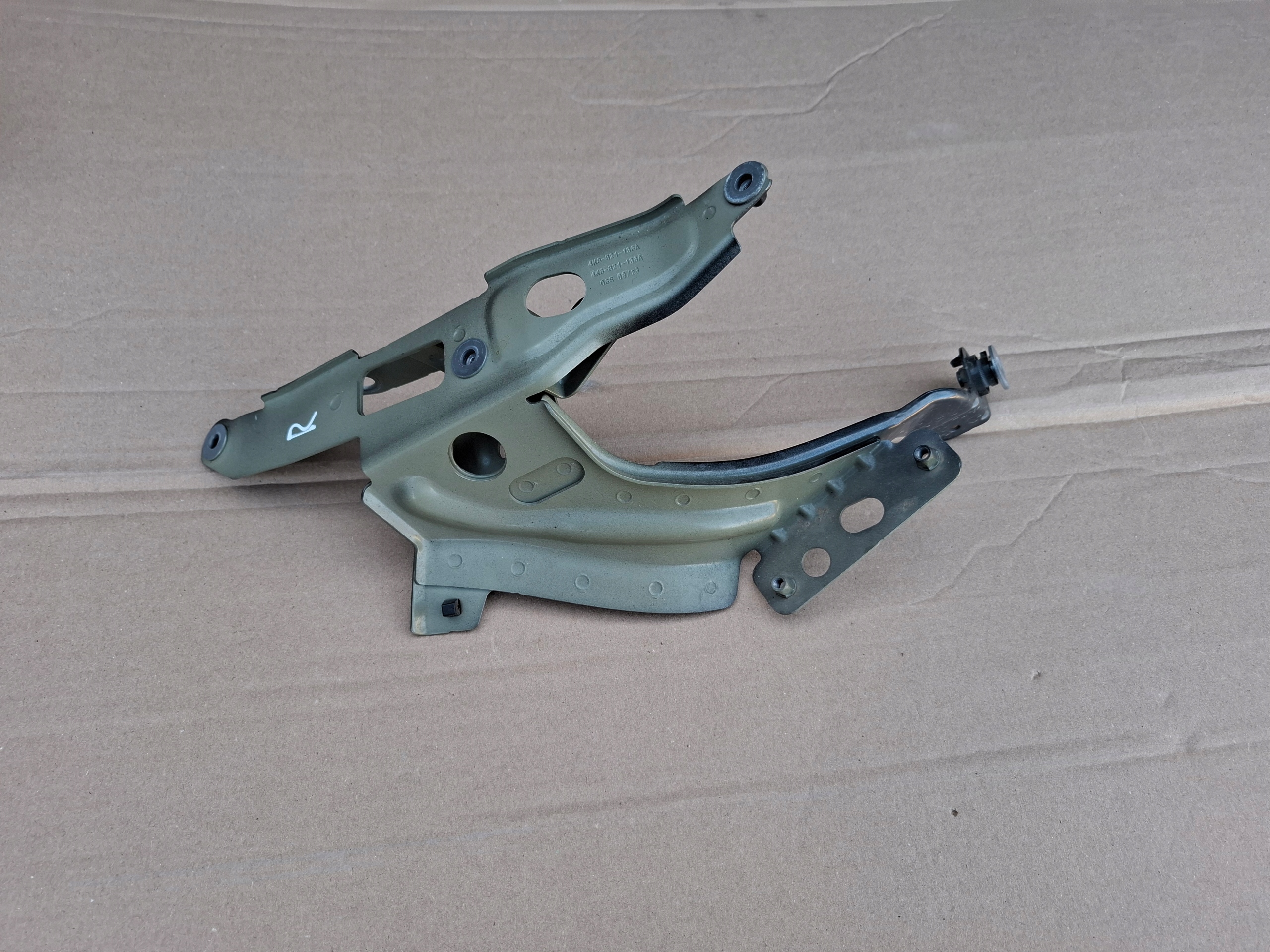 AUDI RS6 4K C8 Support plaque Console Aile Droite Avant LZ7S