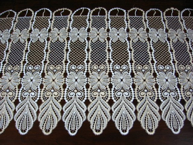 

Firana z gipiury 150x60cm kremowa zazdrostka