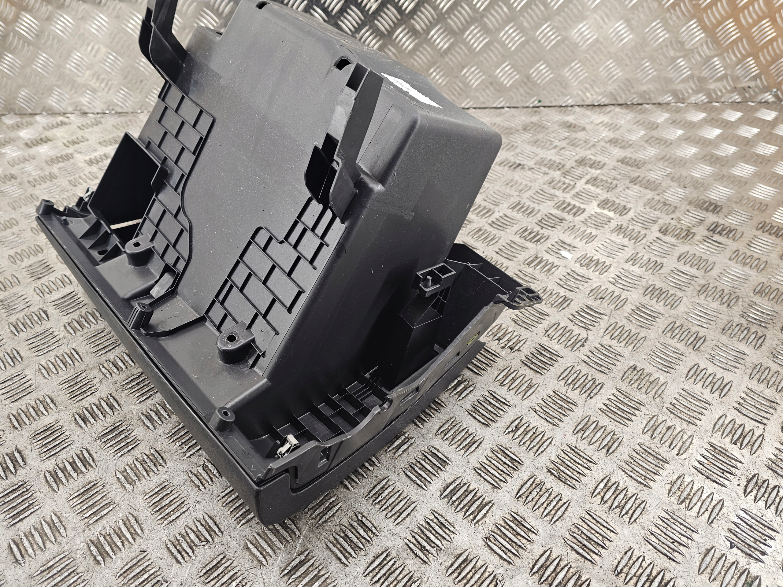 passenger compartment TRAFIC VIVARO III 681084578R