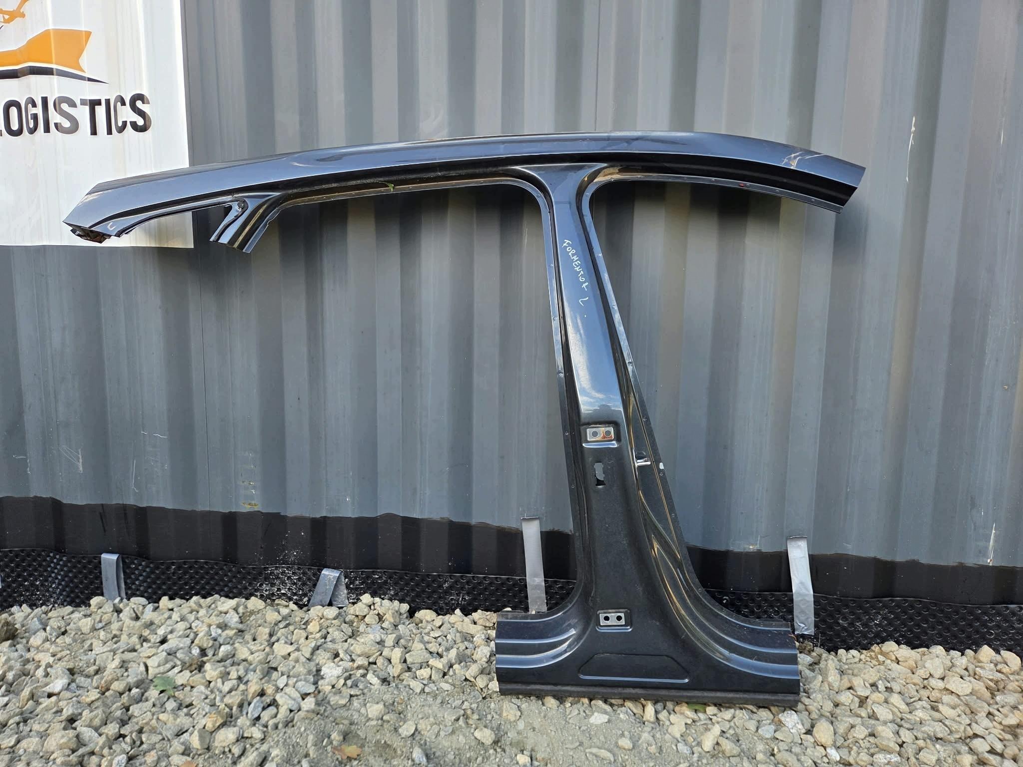 CUPRA FORMENTOR 5FF pillar roof threshold right