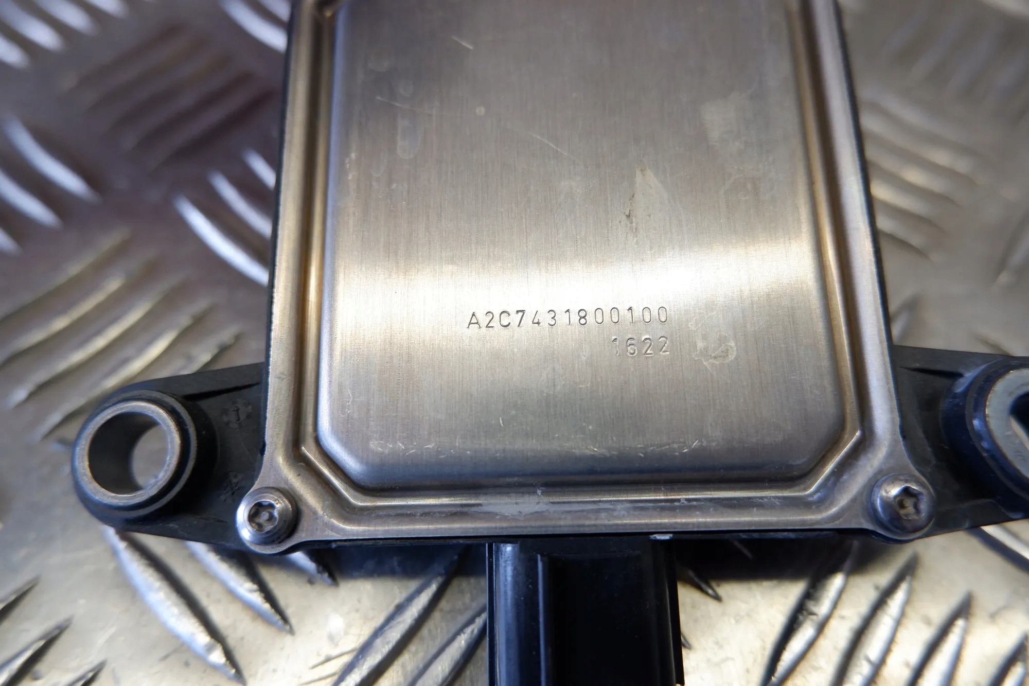 TOYOTA YARIS CROSS 2023 с спереди модуль