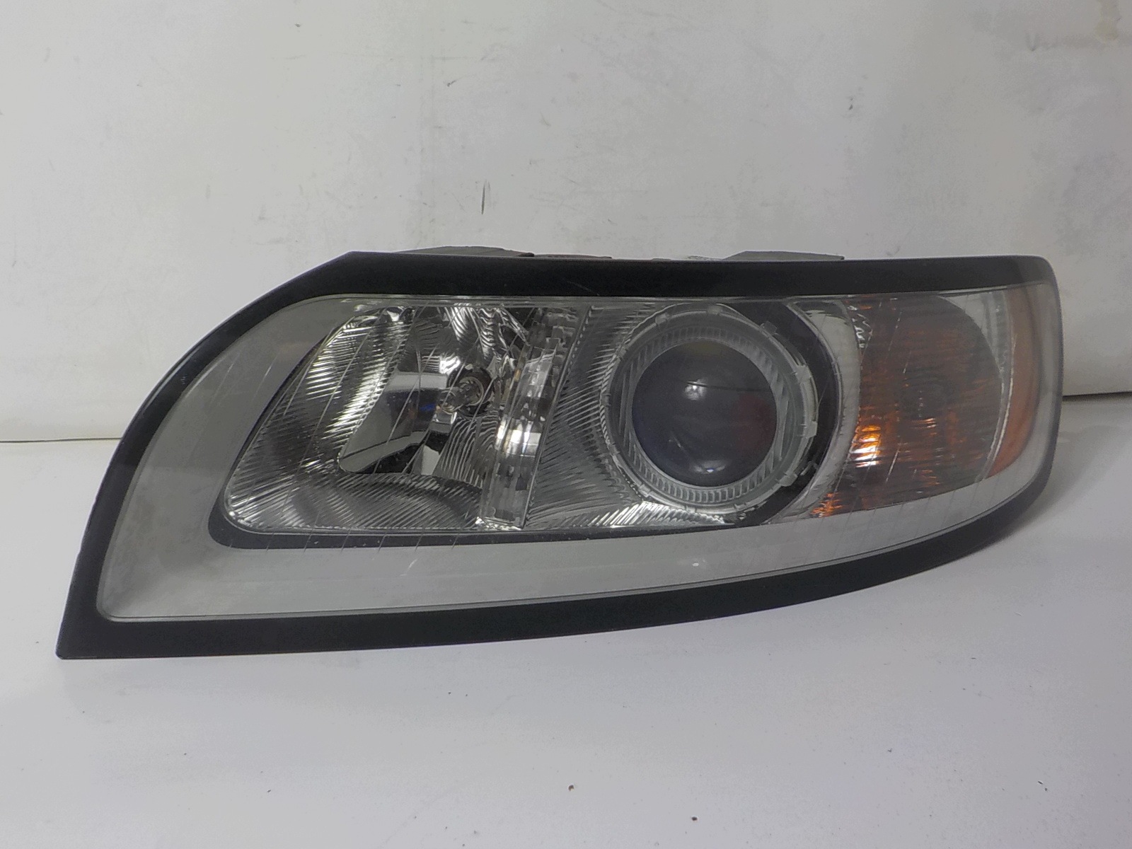 VOLVO V50 LIFT light left front front UK 31299589
