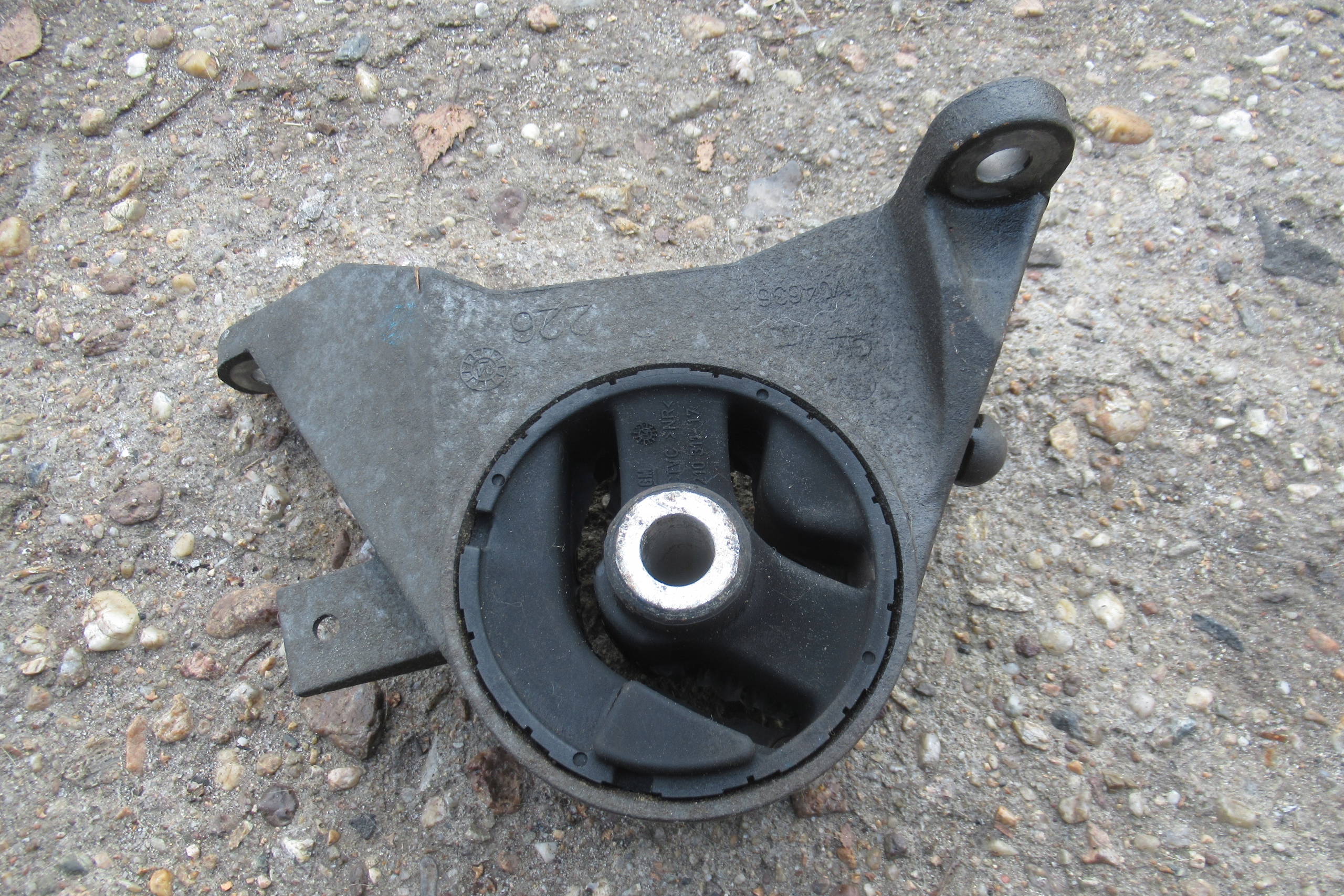 OPEL VECTRA C 2.2 gearbox mount