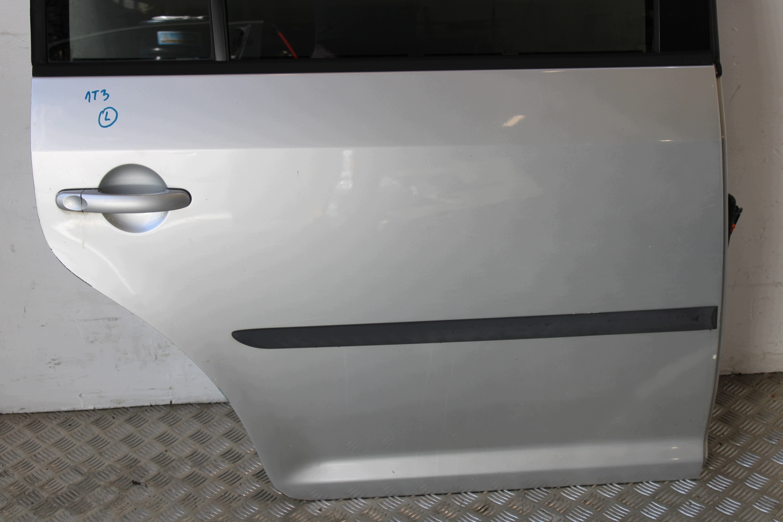 door right rear part complete VW TOURAN 1T3 1T0 FL
