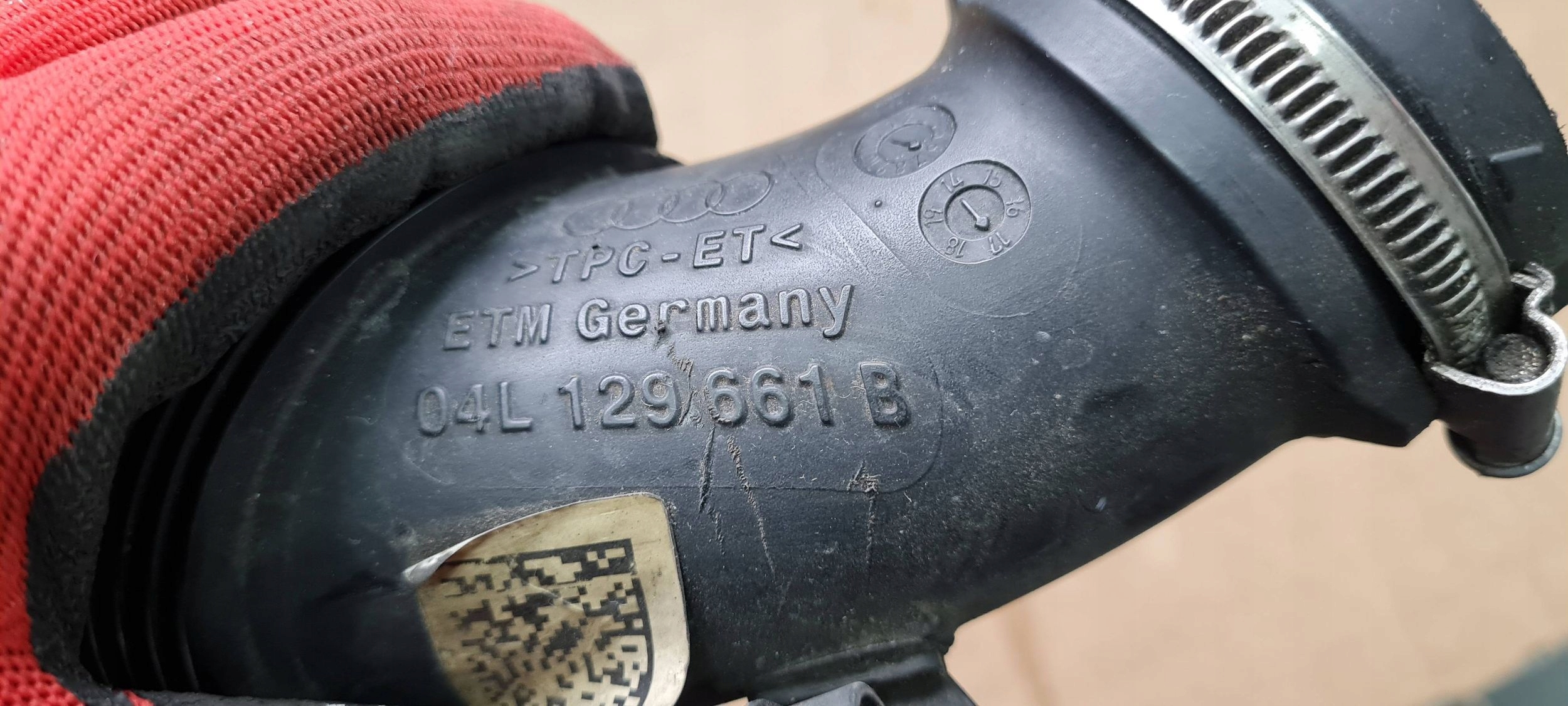 A4 B9 8W saugrohr luft Turbolader 2.0 TDI 04L129661B