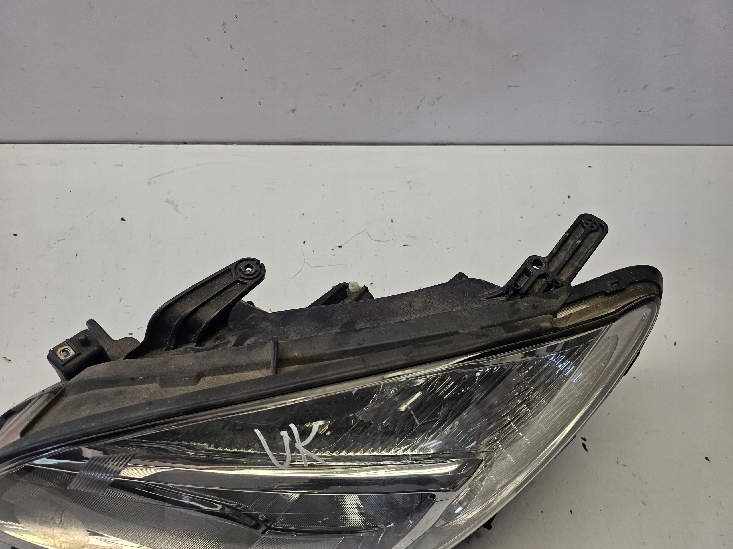 OPEL MOKKA A REFLEKTOR light left front left ZWYKLA ANGIELSKA 95095500