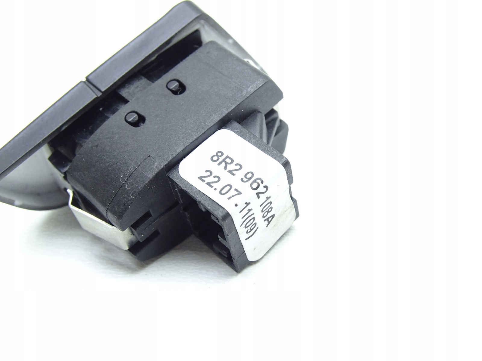 switch of a lock central AUDI Q5 8R 8R2962108A