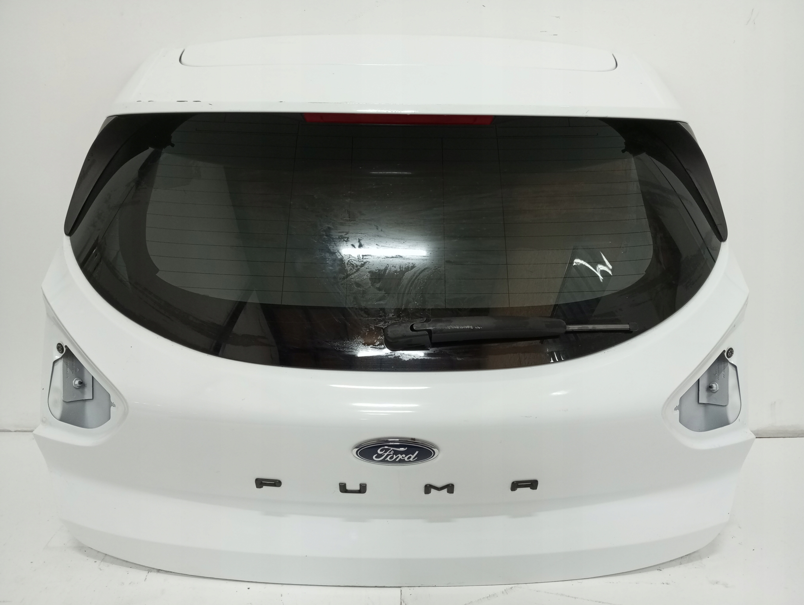 boot doors FORD PUMA 23R below KAMERE