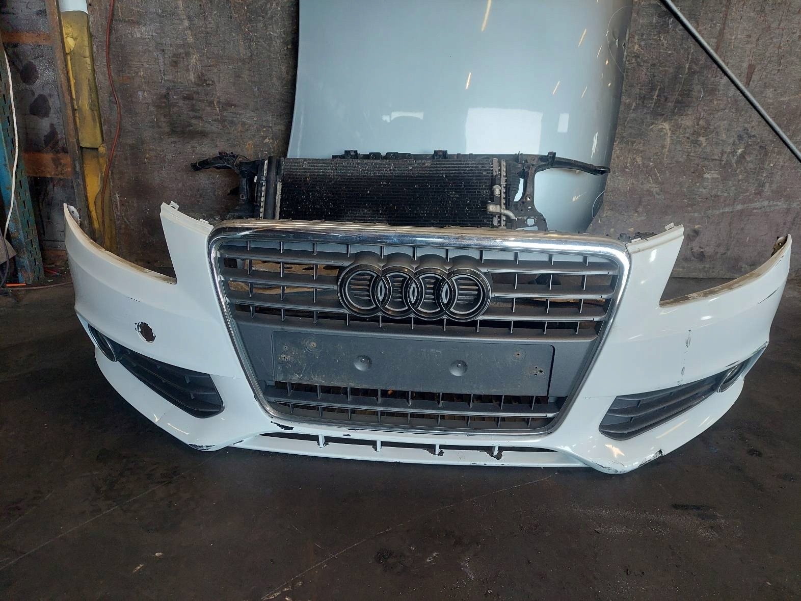 complete front bonnet bumper light BI-XENON AUDI A4 B8 LY9C