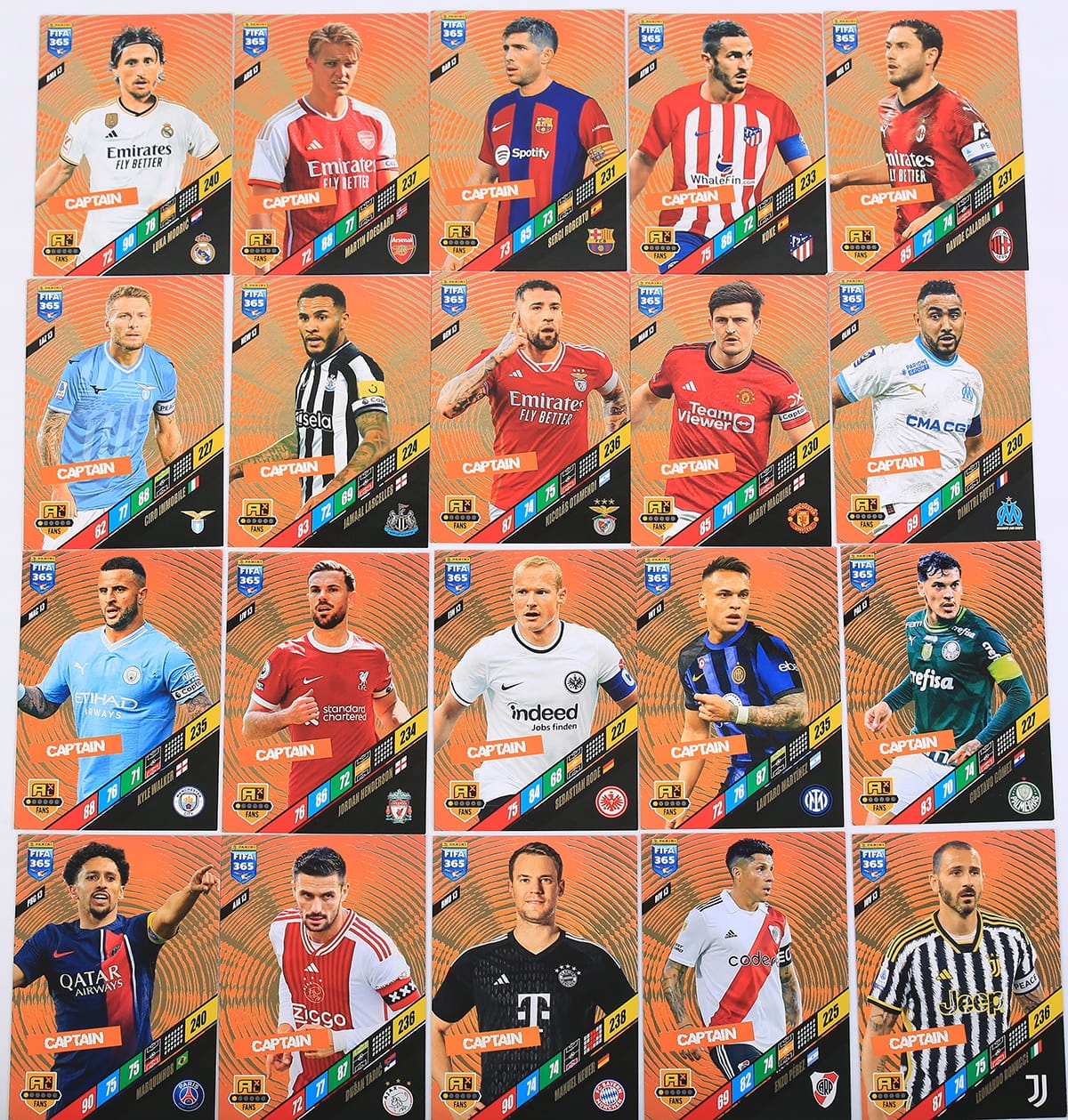 20 karty Komplet Captain 365 Fifa 2024 piłkarskie panini zestaw Fans