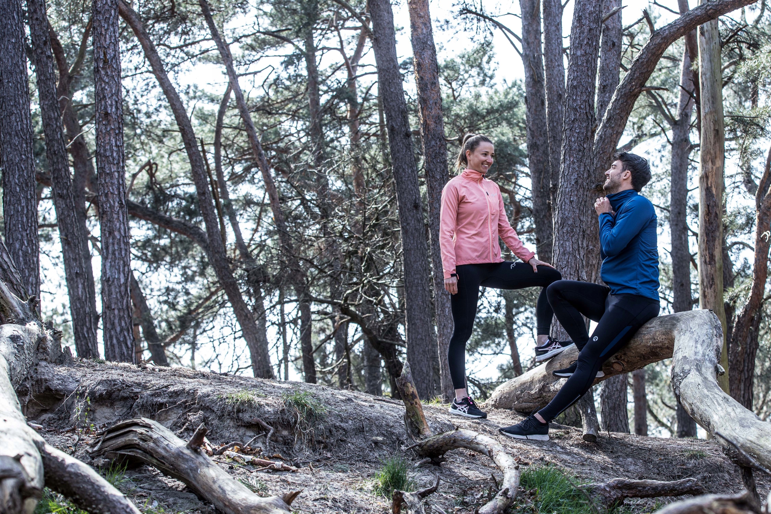 Rogelli CORE - damska kurtka do biegania Kod producenta ROG352004.2XL