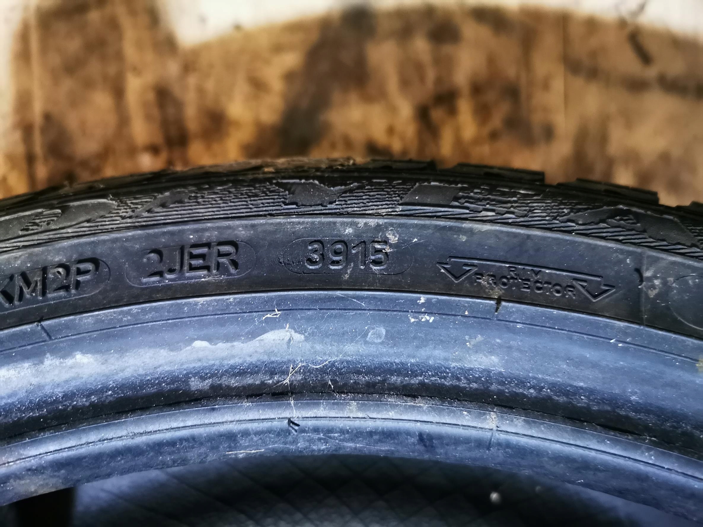 tyres winter GOODYEAR EAGLE ULTRA GRIP 245/40 R18 97V RUN FLAT EXTRA LOAD