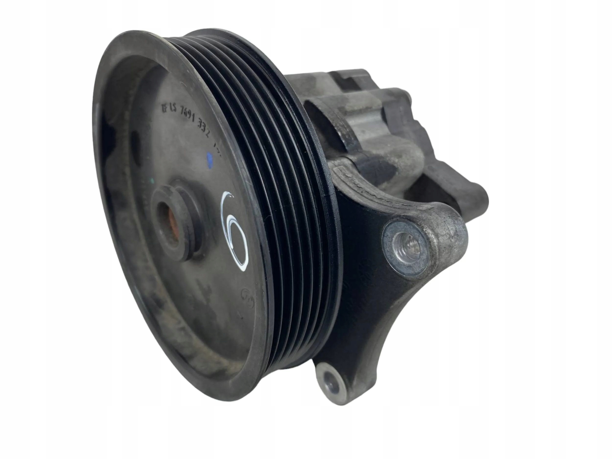 Mercedes E250 E200 CGI 1,8 TURBO Pompe direction assistée A0064667501