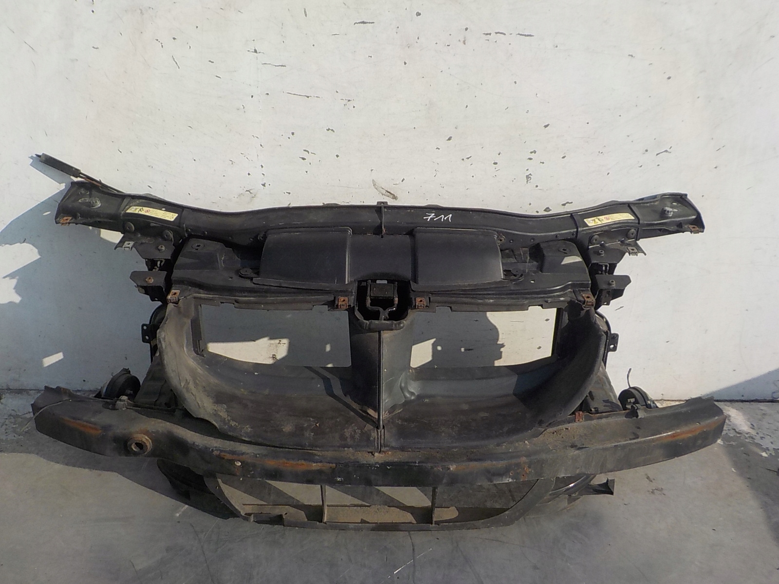 711 BMW 3 E92 COUPE support panel for radiators sider pillar iron