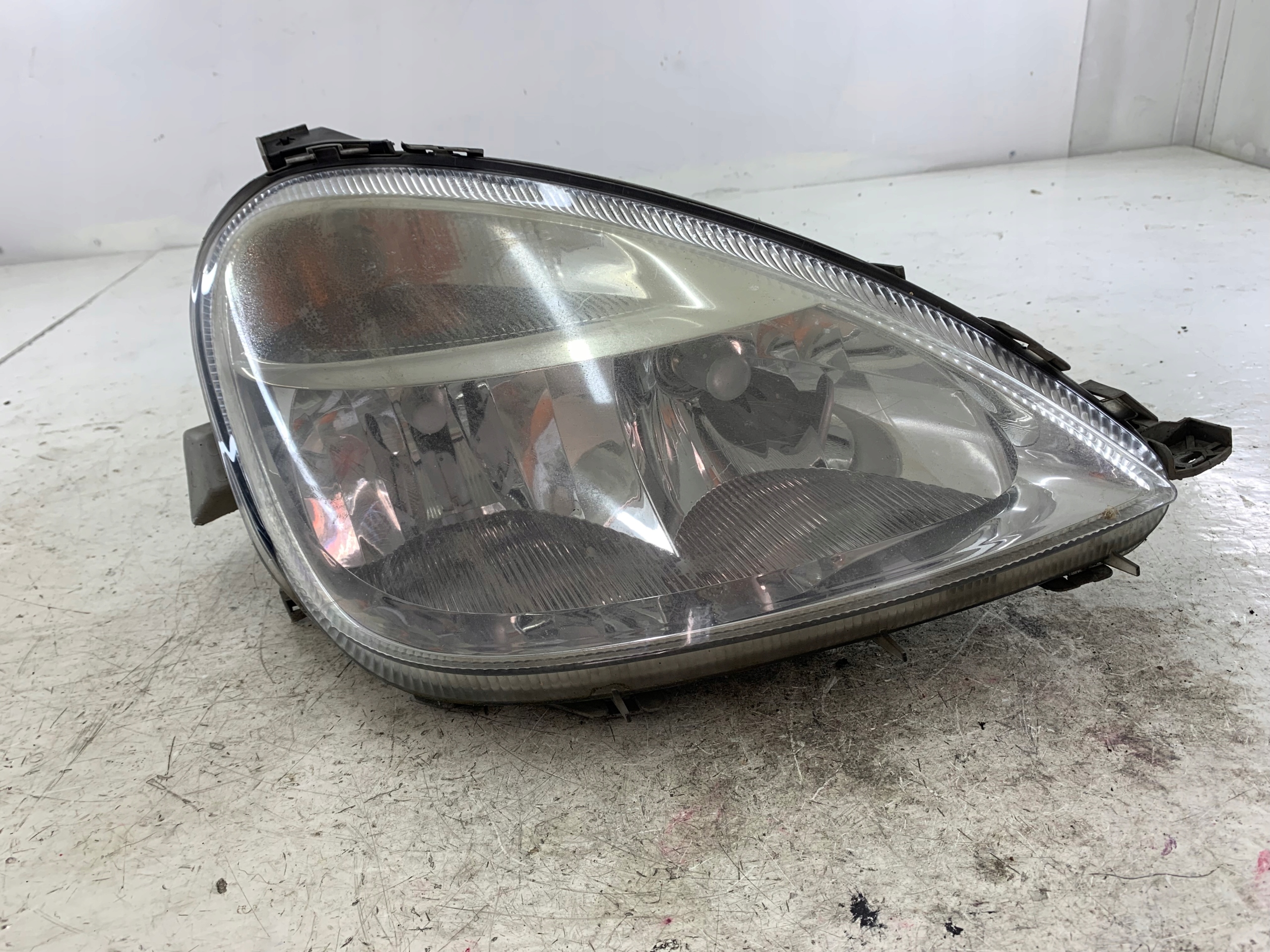 MERCEDES W168 light right front