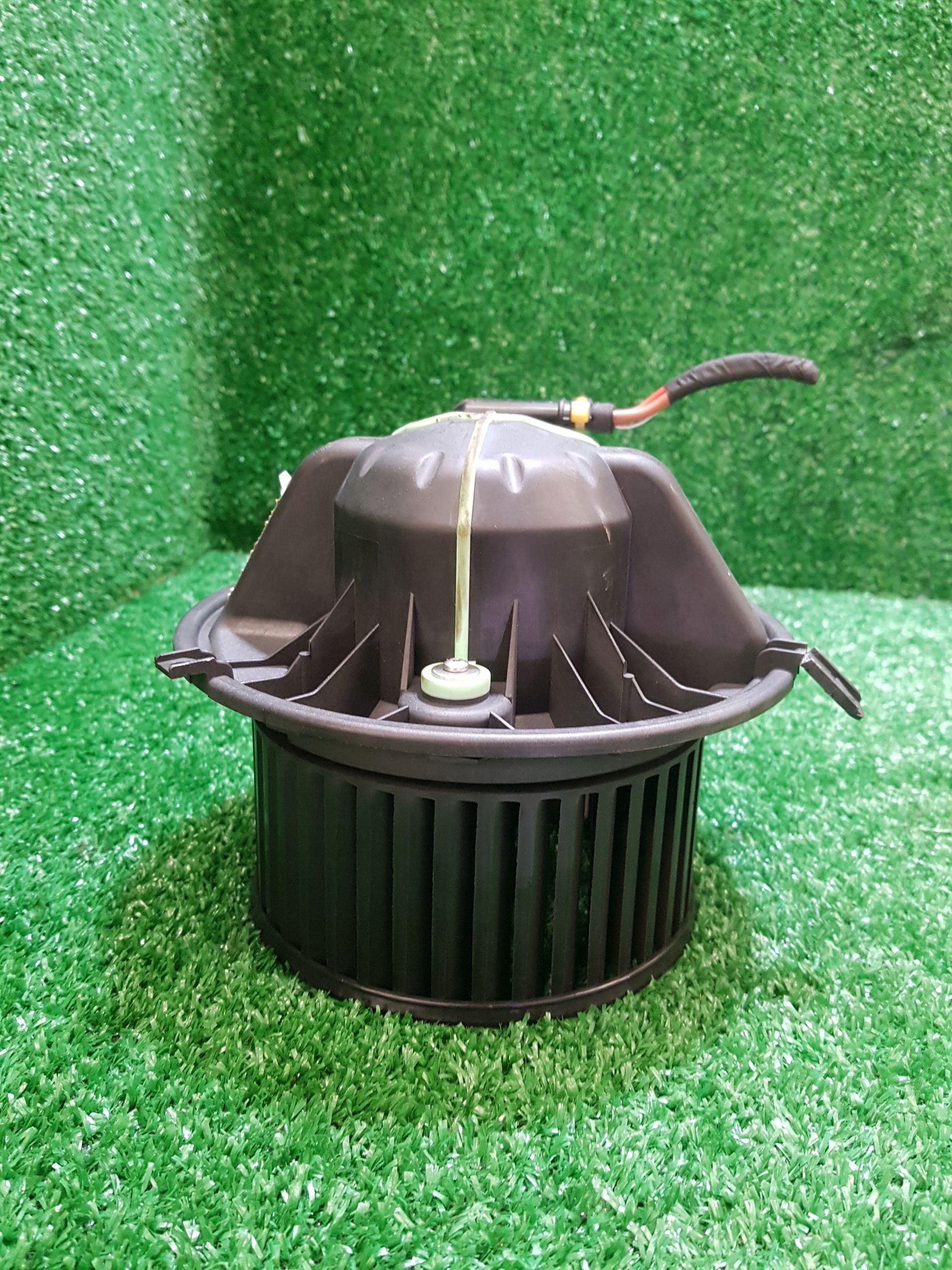 ventilátor klími BMW E90 985466N
