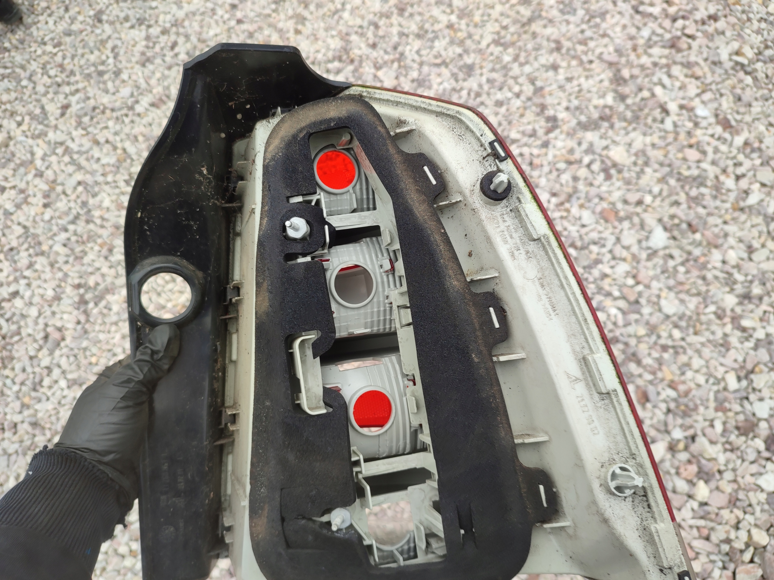 light left rear part left rear OPEL ZAFIRA B 13260853