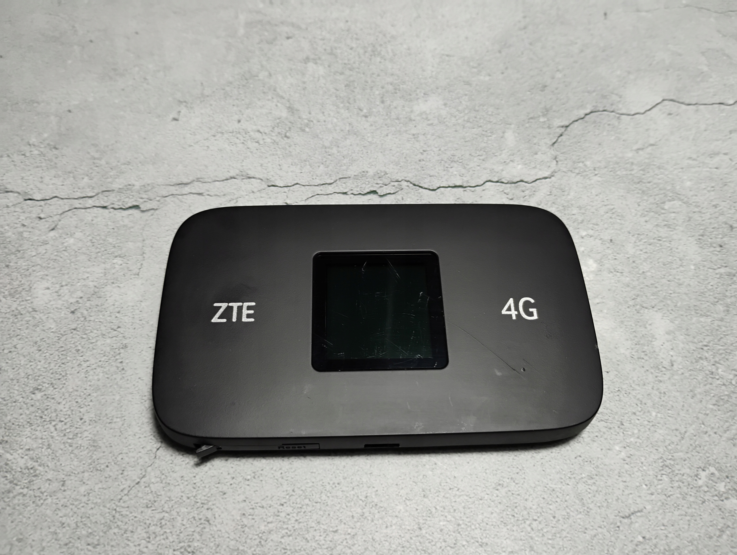 Мобильный роутер ZTE MF971RS 4G LTE