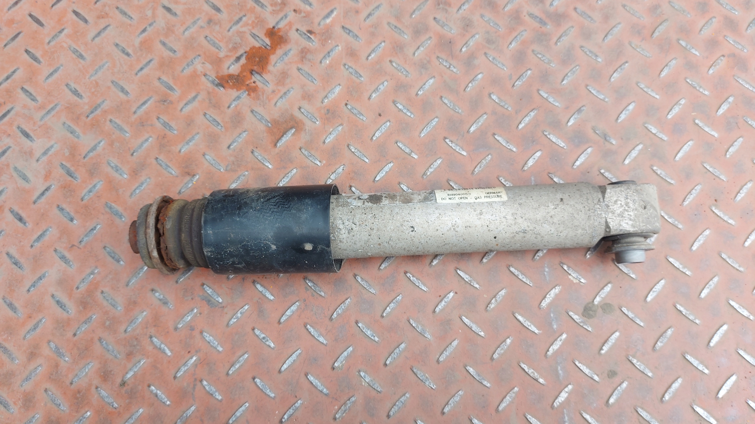 shock absorber left rear part rear BMW 5 E61 E60 04-09