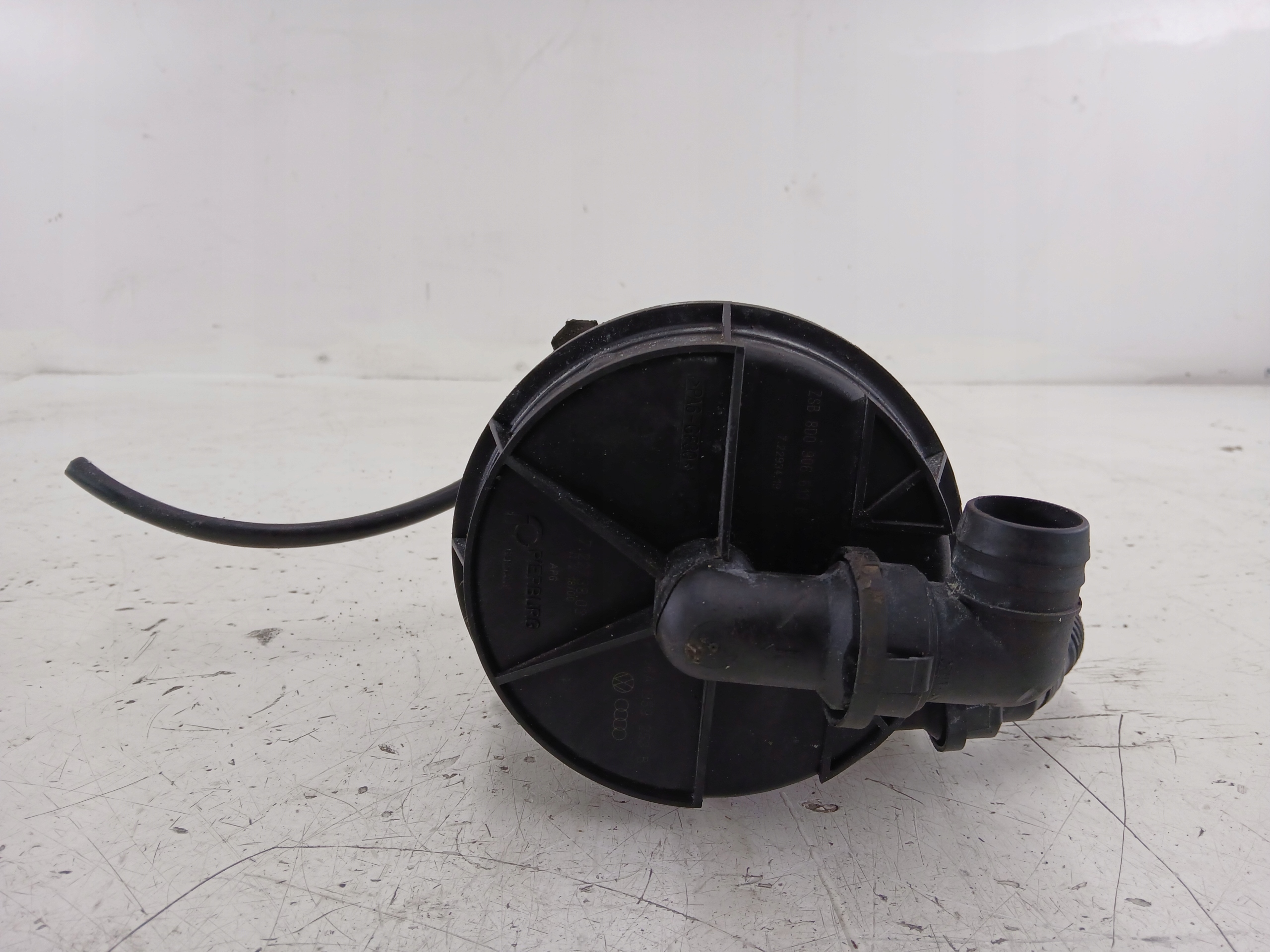 VW PASSAT B5 AUDI A4 B5 Pompa Dell’aria WTORNEGO 8D0906613B