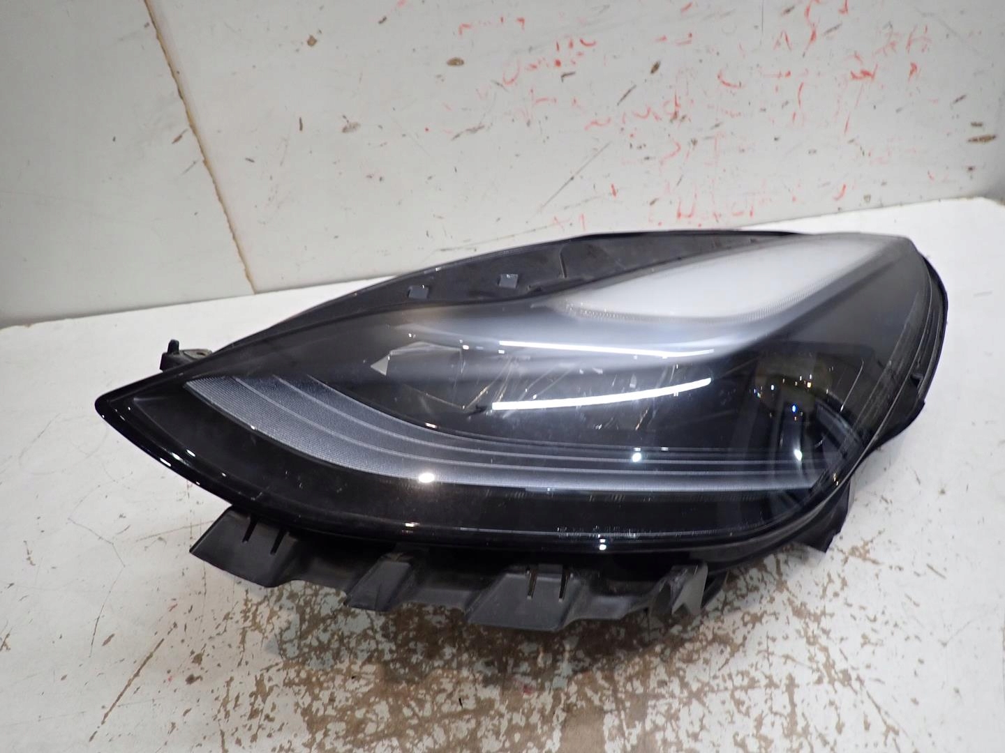 light front left TESLA 3 LIFT 2020- FULL LED