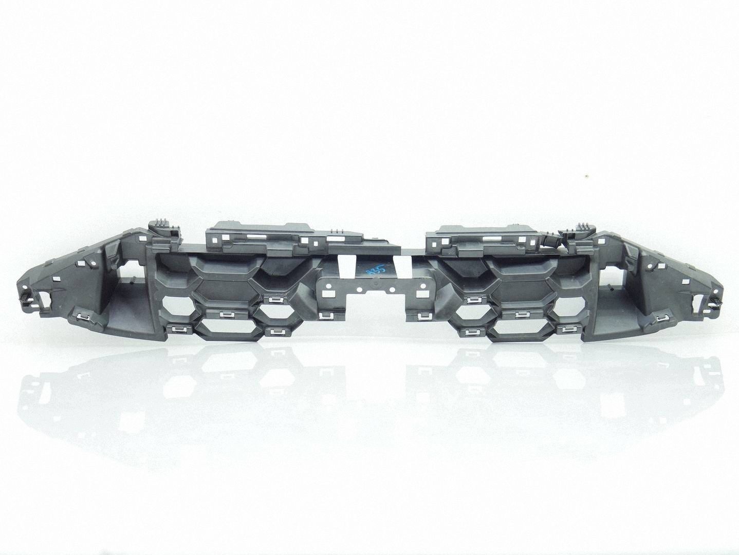 bracket pillar support below grill ATRAPE AUDI A3 8Y LIFT 8Y0853949D