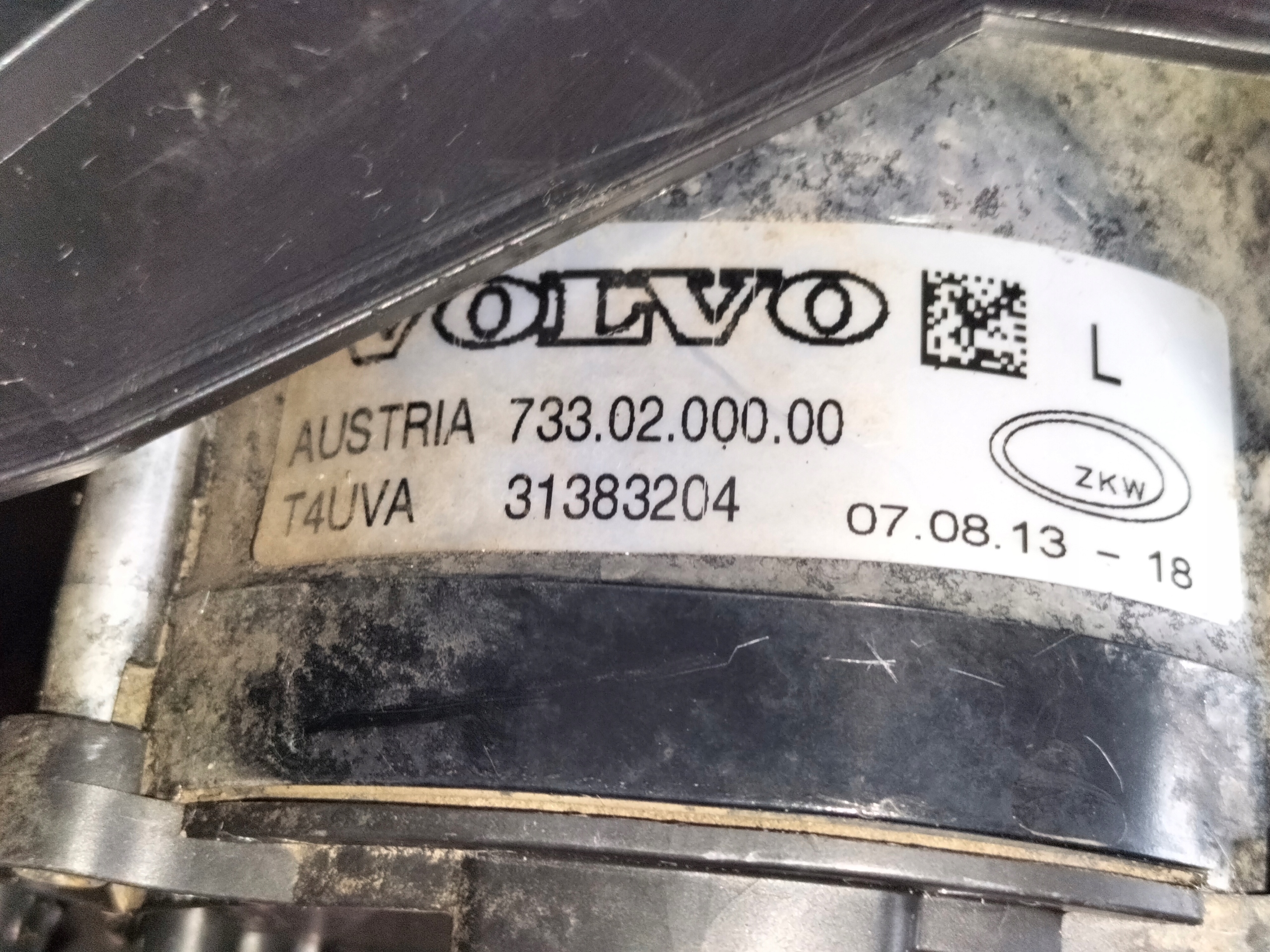 roh nárazníku předního předek levý VOLVO XC70 II 07
