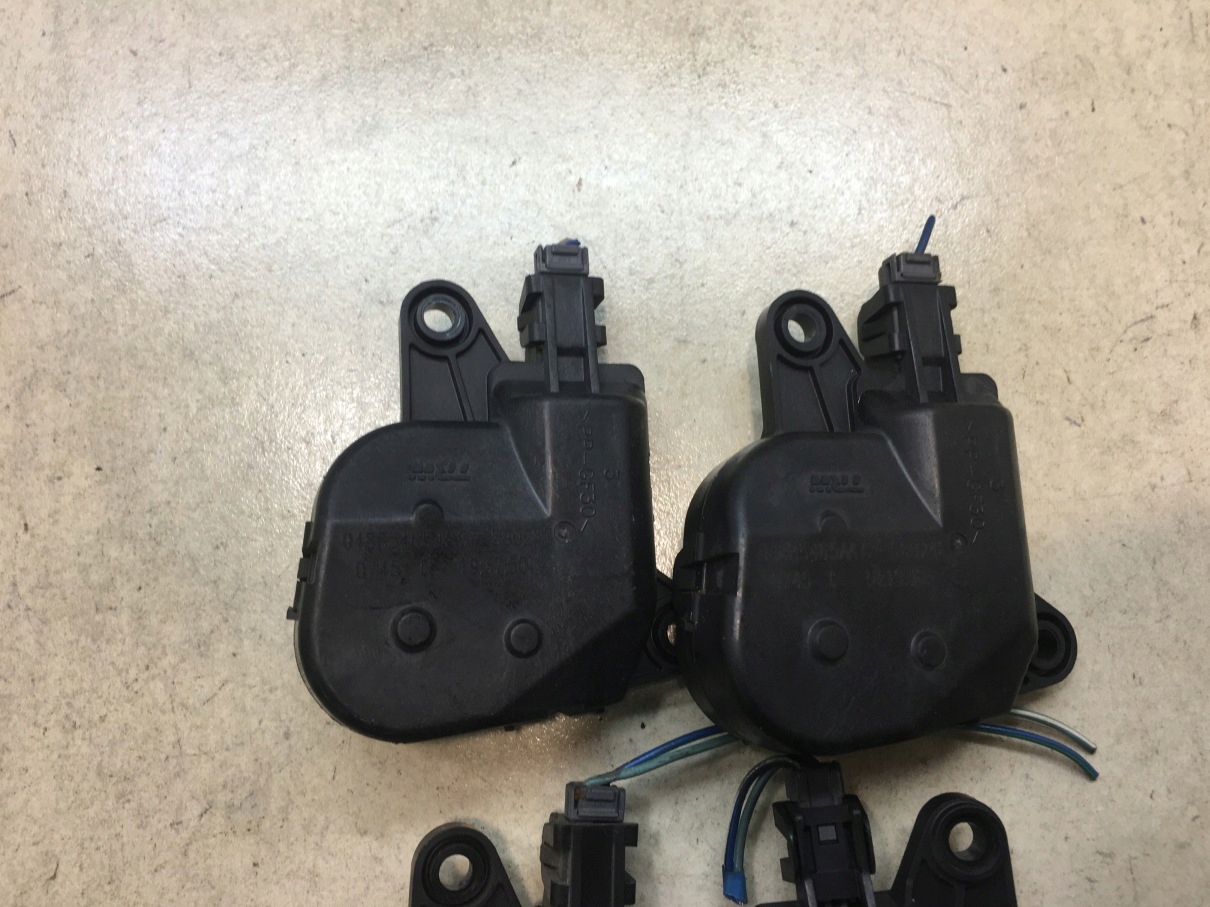 Micro moteur Bloc de chauffage complet VOYAGER IV 04885465AA