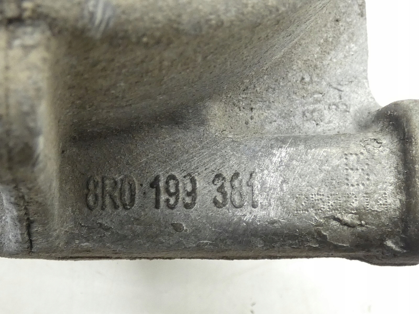 holder bearing engine mount AUDI A4 B8 A5 8T Q5 8R 8R0199381B