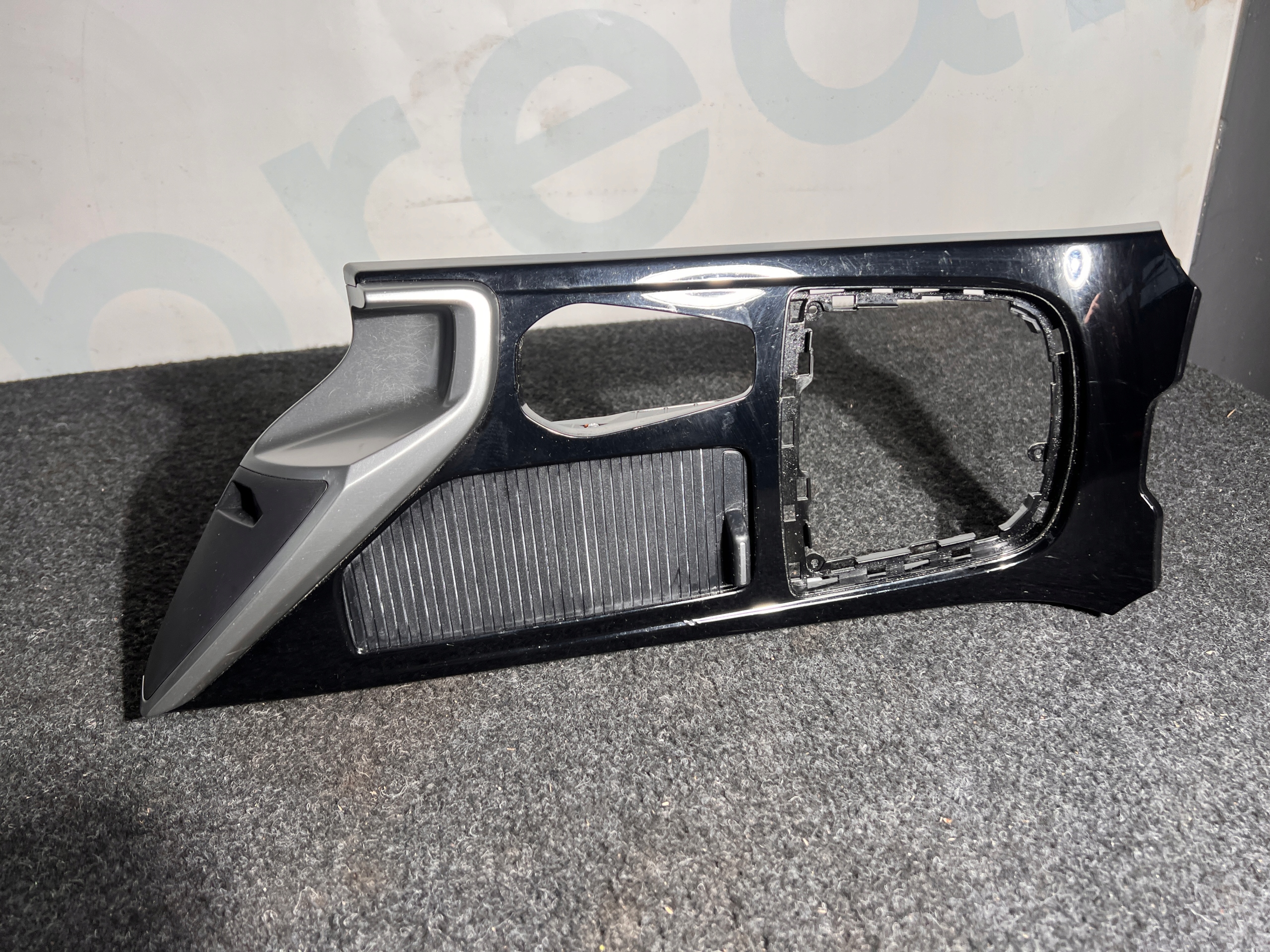 HYUNDAI I40 ЗАХИСТ ТУНЕЛЯ РАМКА 84603-3z240