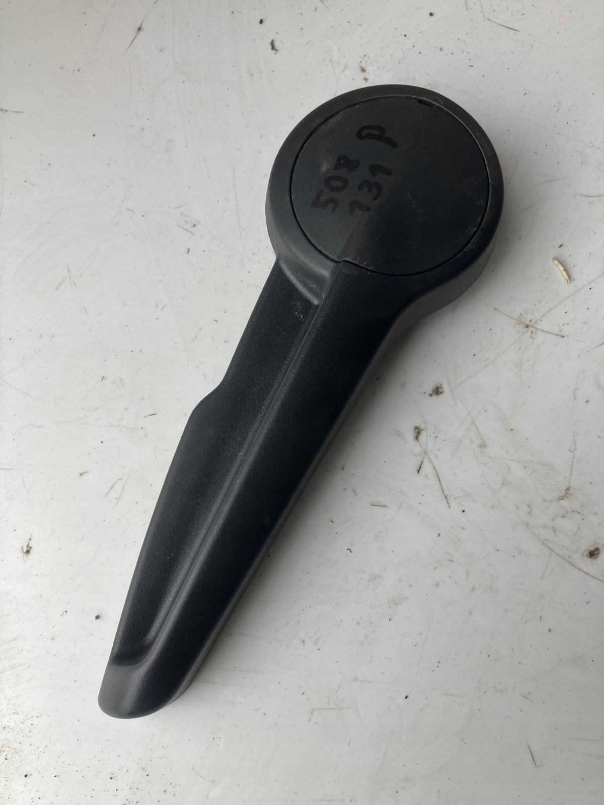handle REGULACJA seat right front PEUGEOT 508 4530207