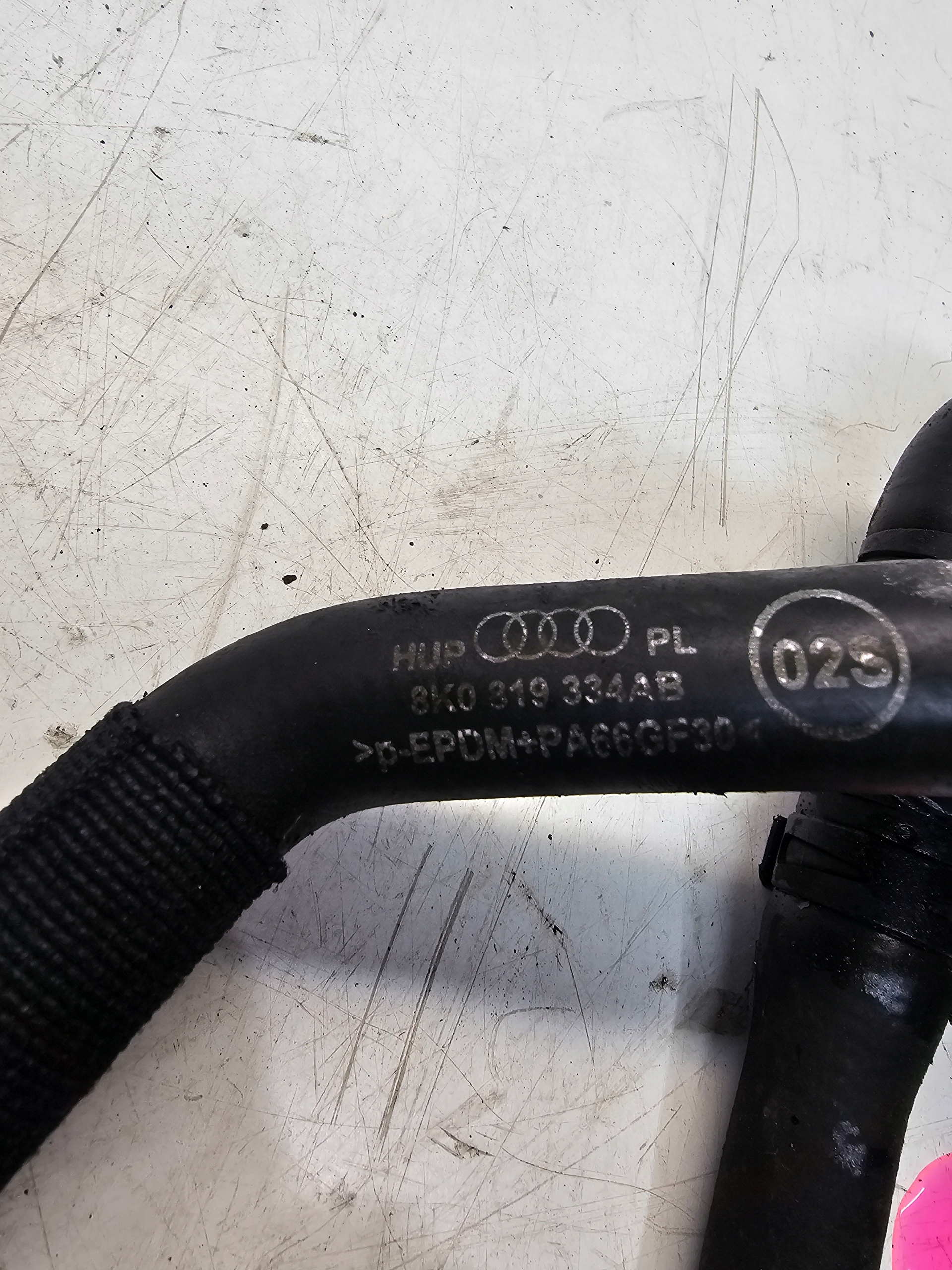 crijevo cijev vode AUDI A4 B8 A5 8T Q5 8R 8K0819334AB