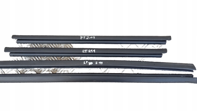 W211 moulding door left dust rear part