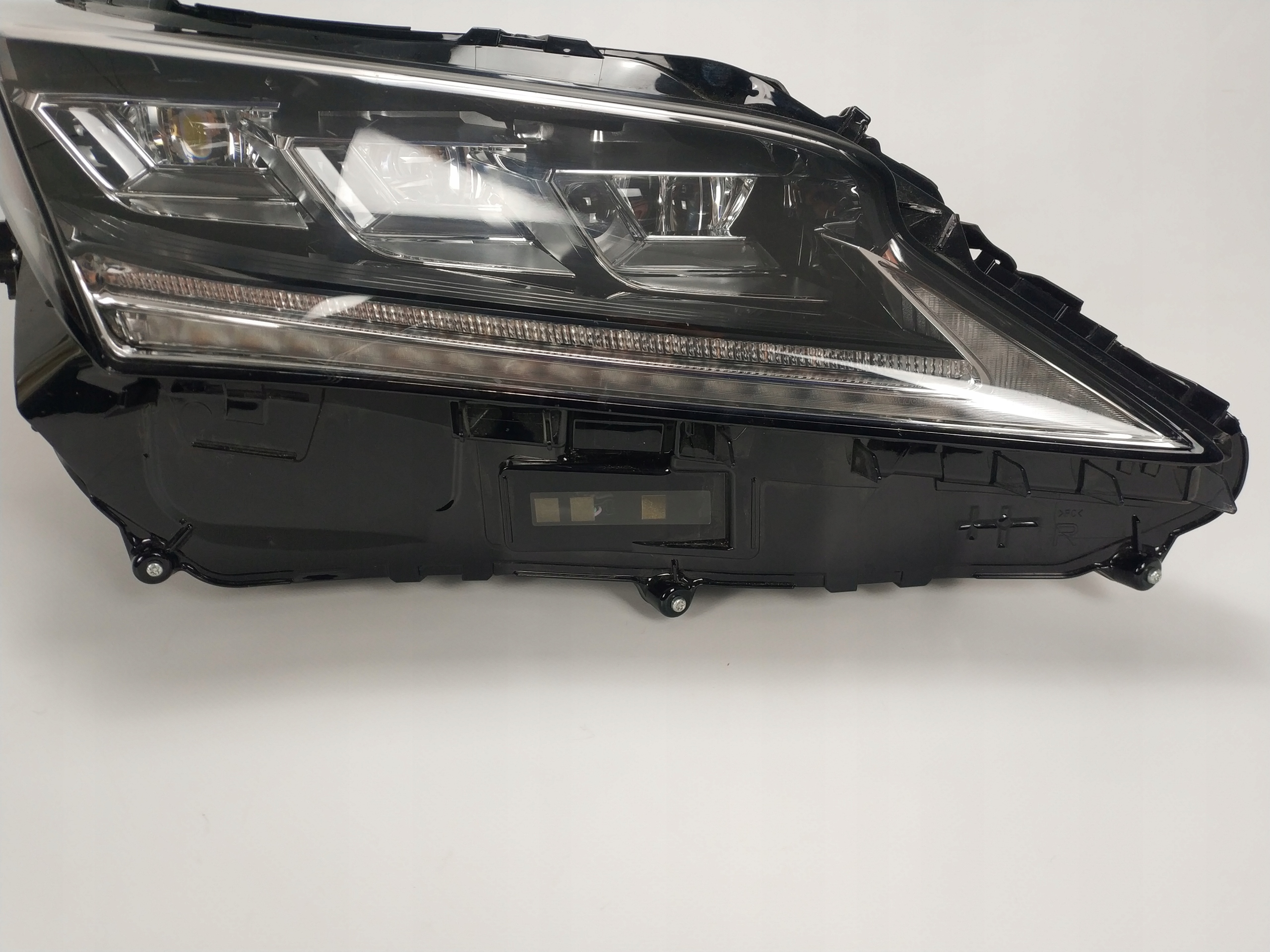 LEXUS RX IV 4 lampa FULL LED przód przednia prawa Typ samochodu Samochody osobowe