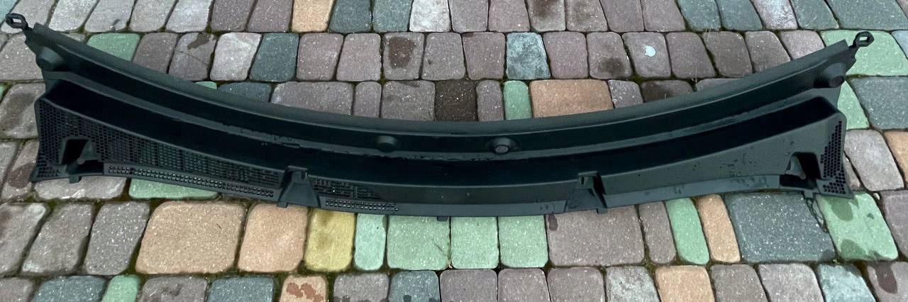 PODSZYBIE GÓRNE PLASTIKOWE RENAULT MASTER IV 4 - 668112187R