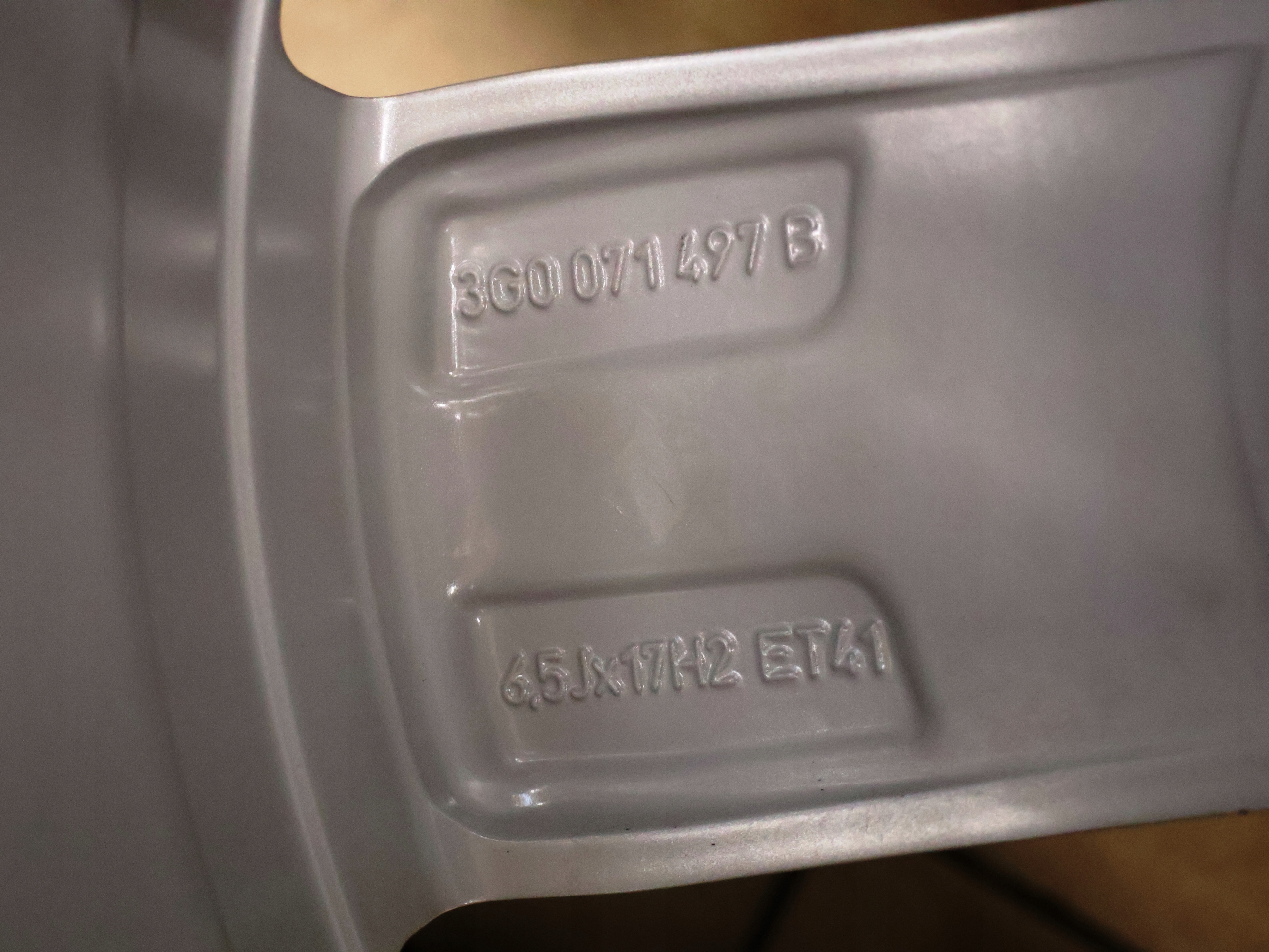 VW TROC T-ROC KOŁA ZIMOWE 215/55R17 DĘBICA NOWE Otwór centralny 57,1