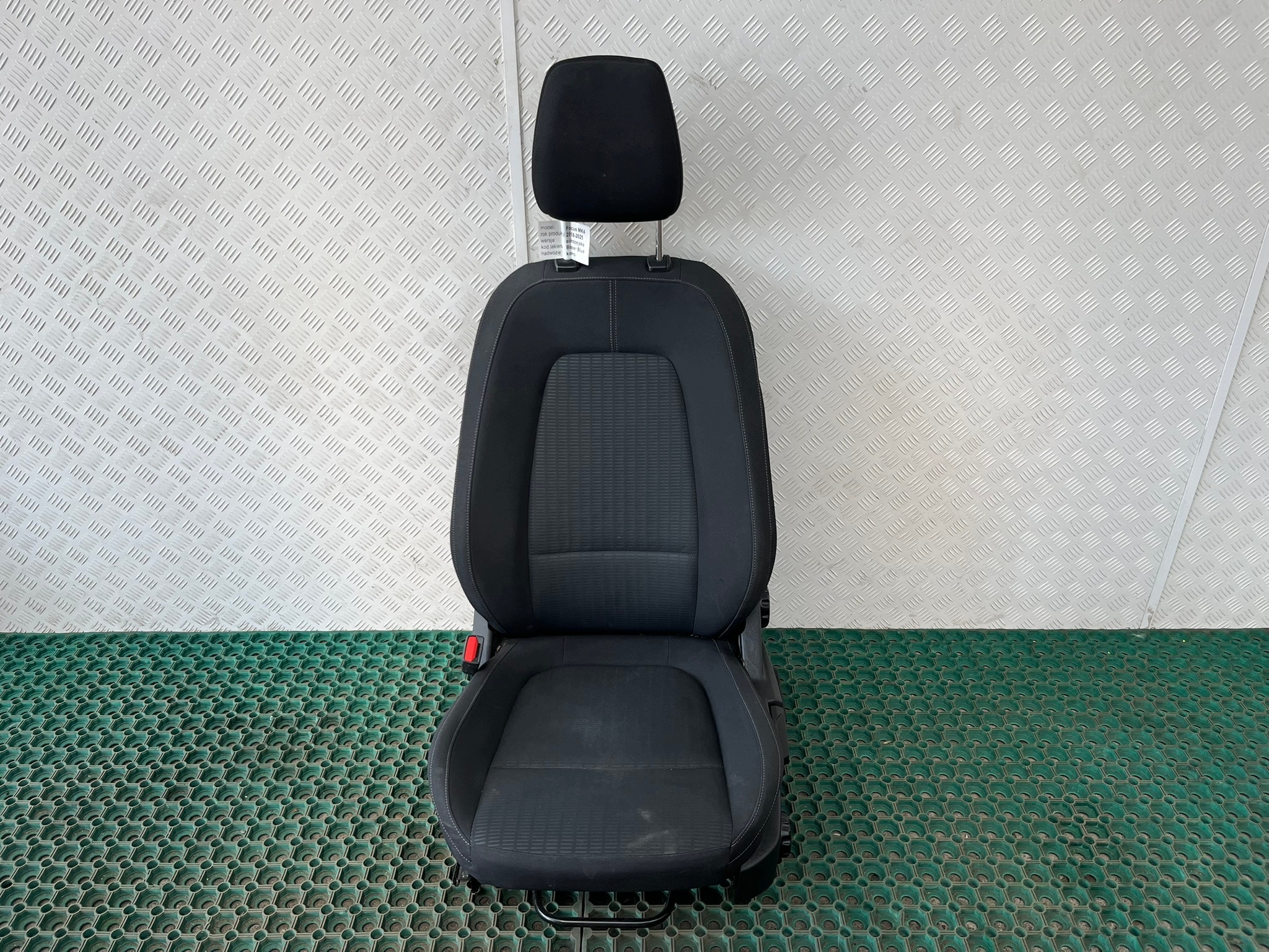 FORD FOCUS MK4 18-22 seat front left driver´s front EUROPA ZWYKLY EU