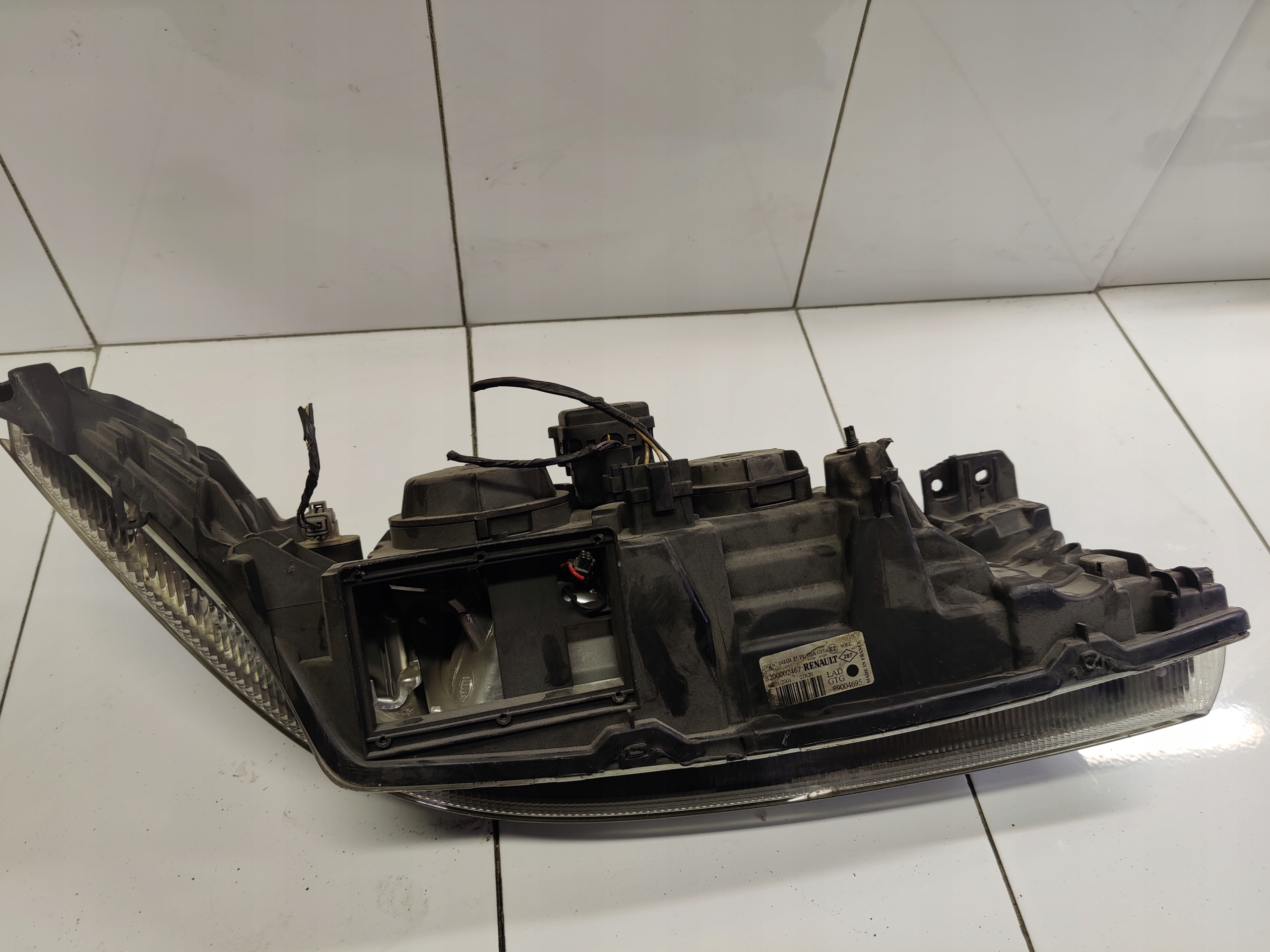 RENAULT LAGUNA II light left front 8200002467