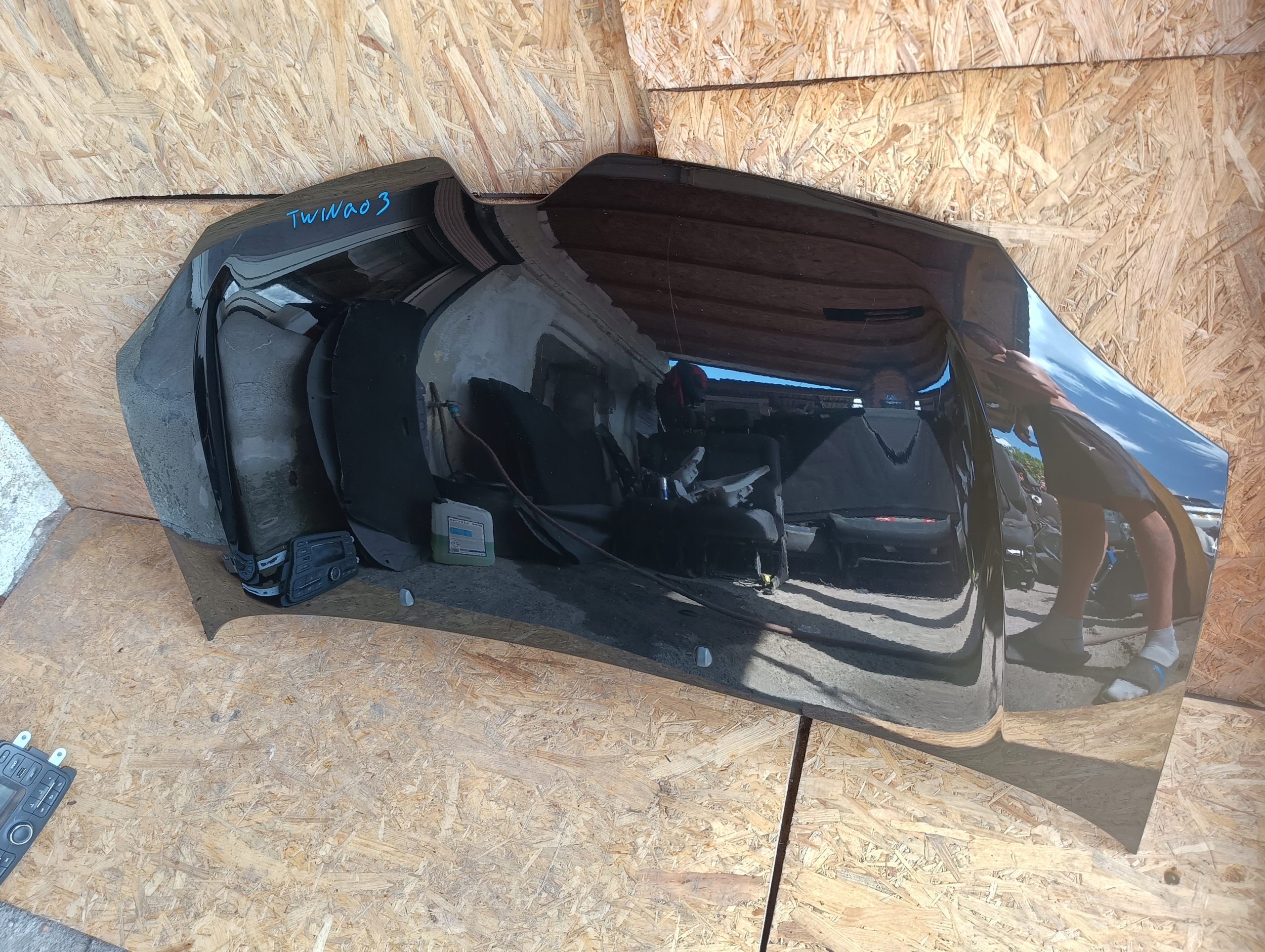 bonnet front RENAULT TWINGO III 3