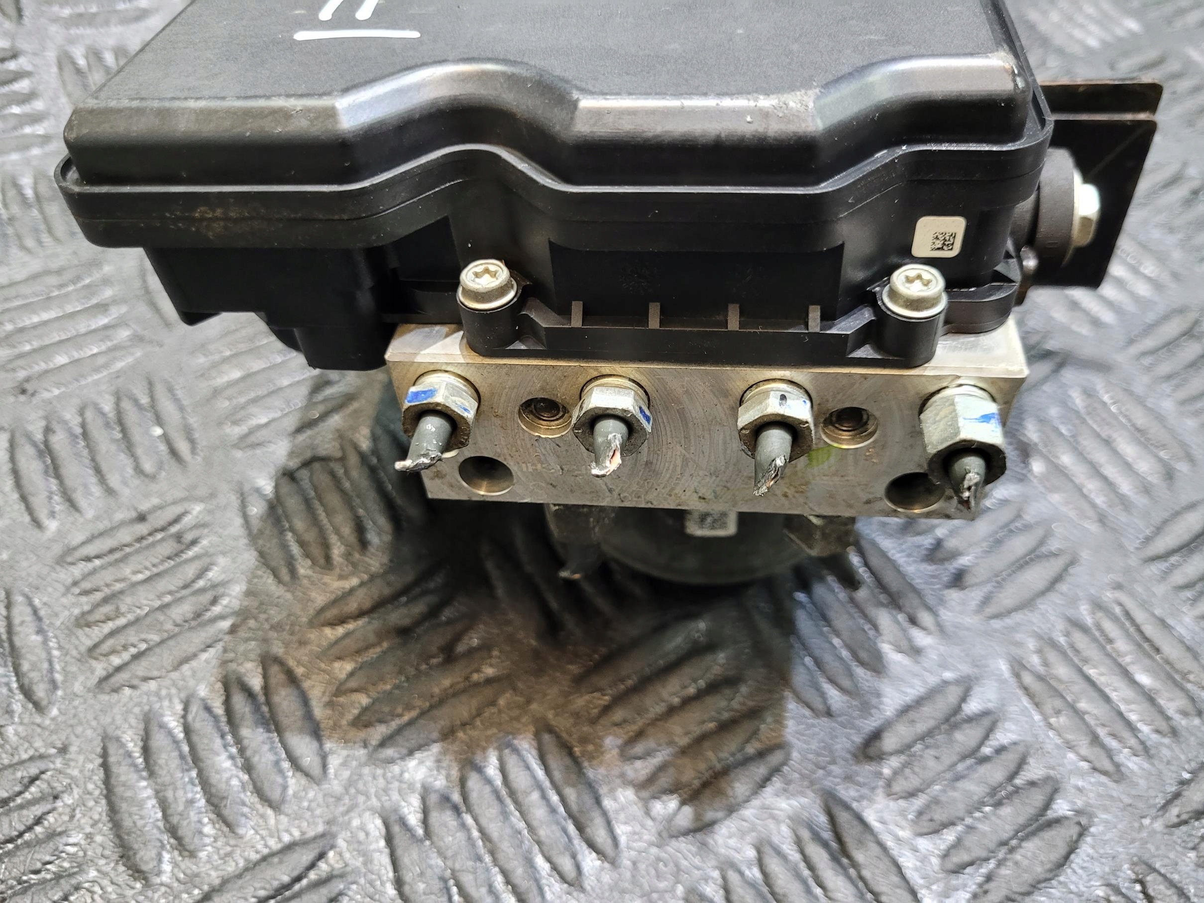 Pompa ABS 476605SH0A NISSAN LEAF II ZE1