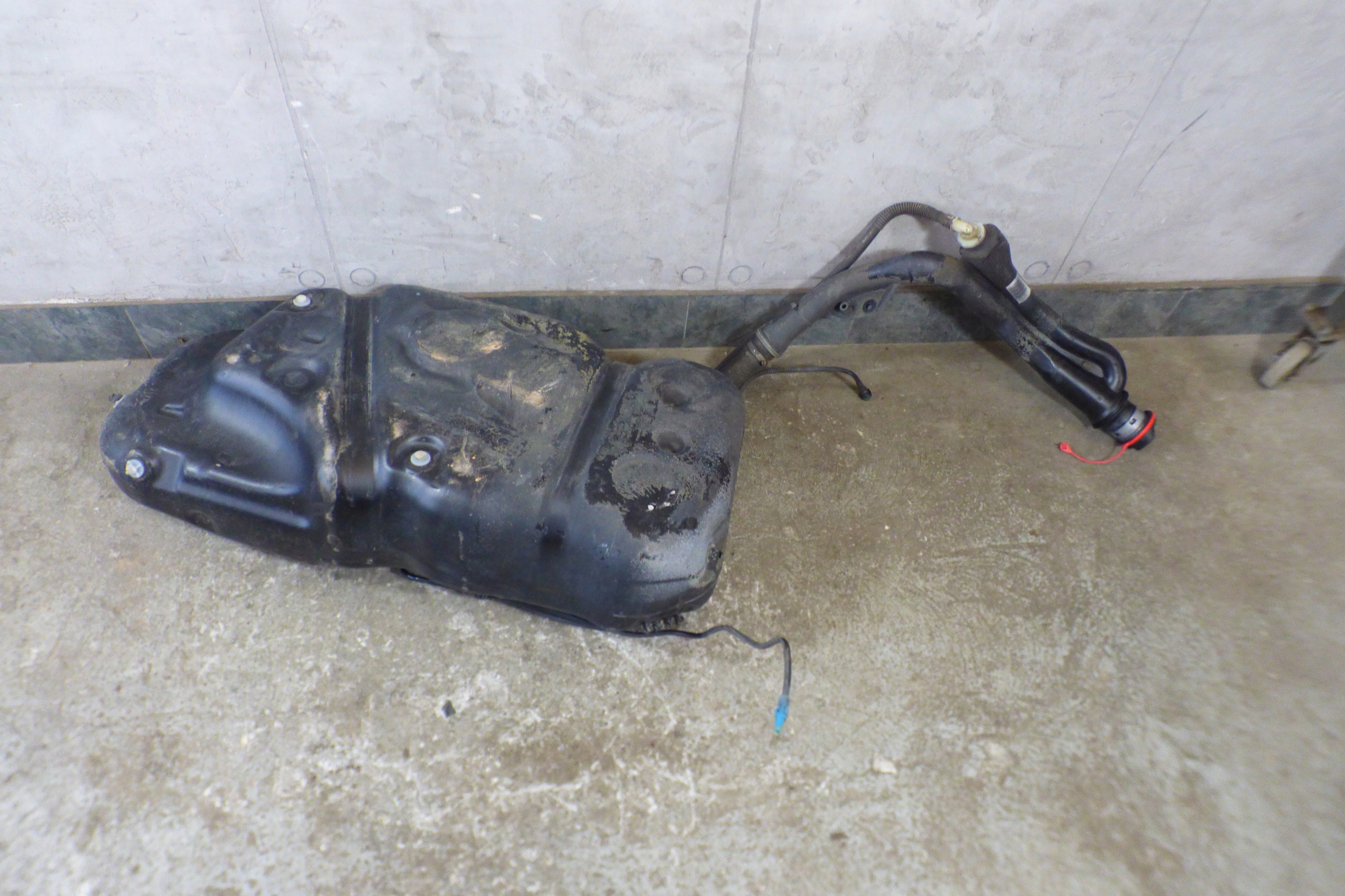 tank wlew 13204556 OPEL CORSA E 1.0TB