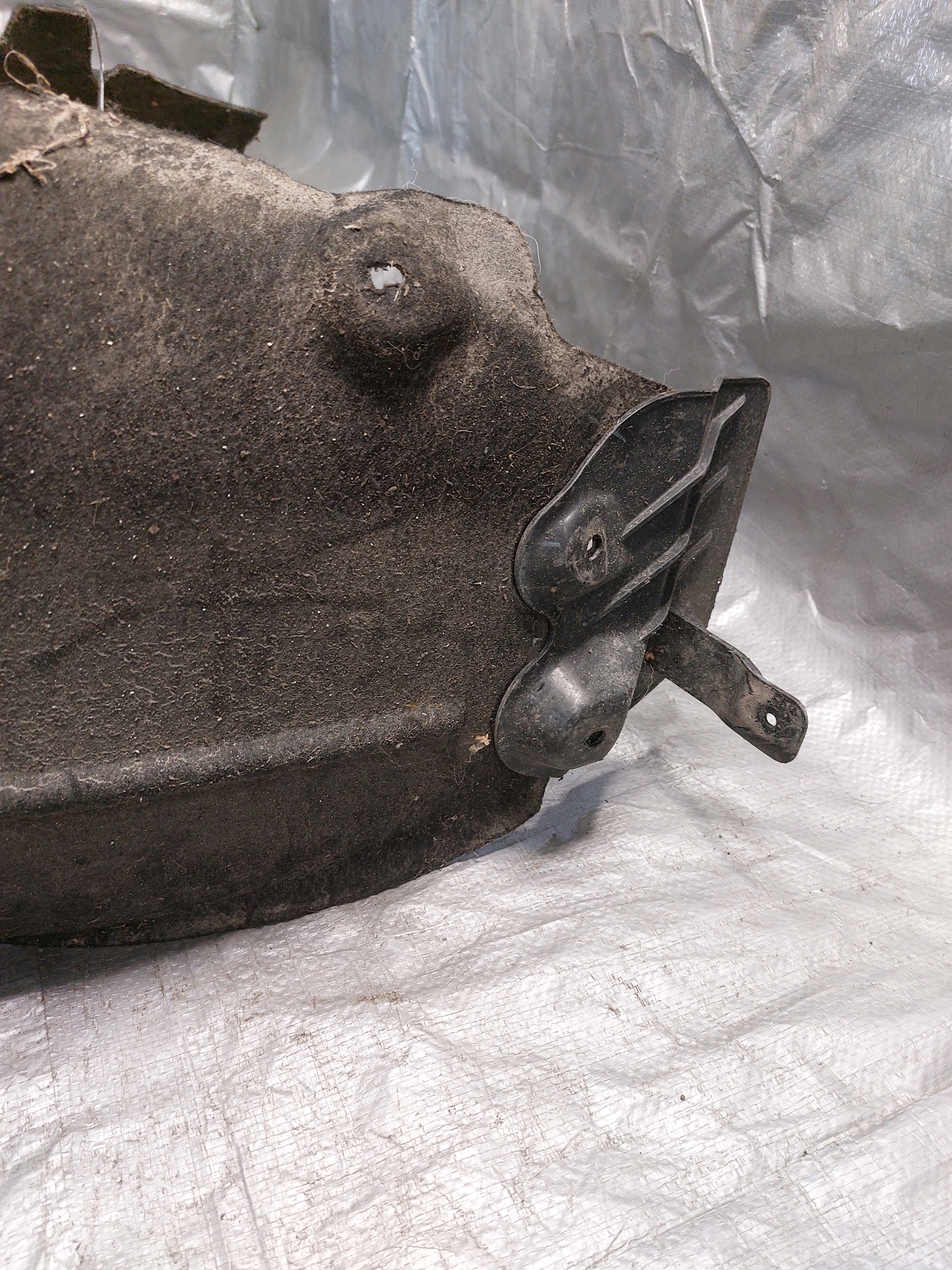 mudguard right rear. SKODA OCTAVIA III KOMBI